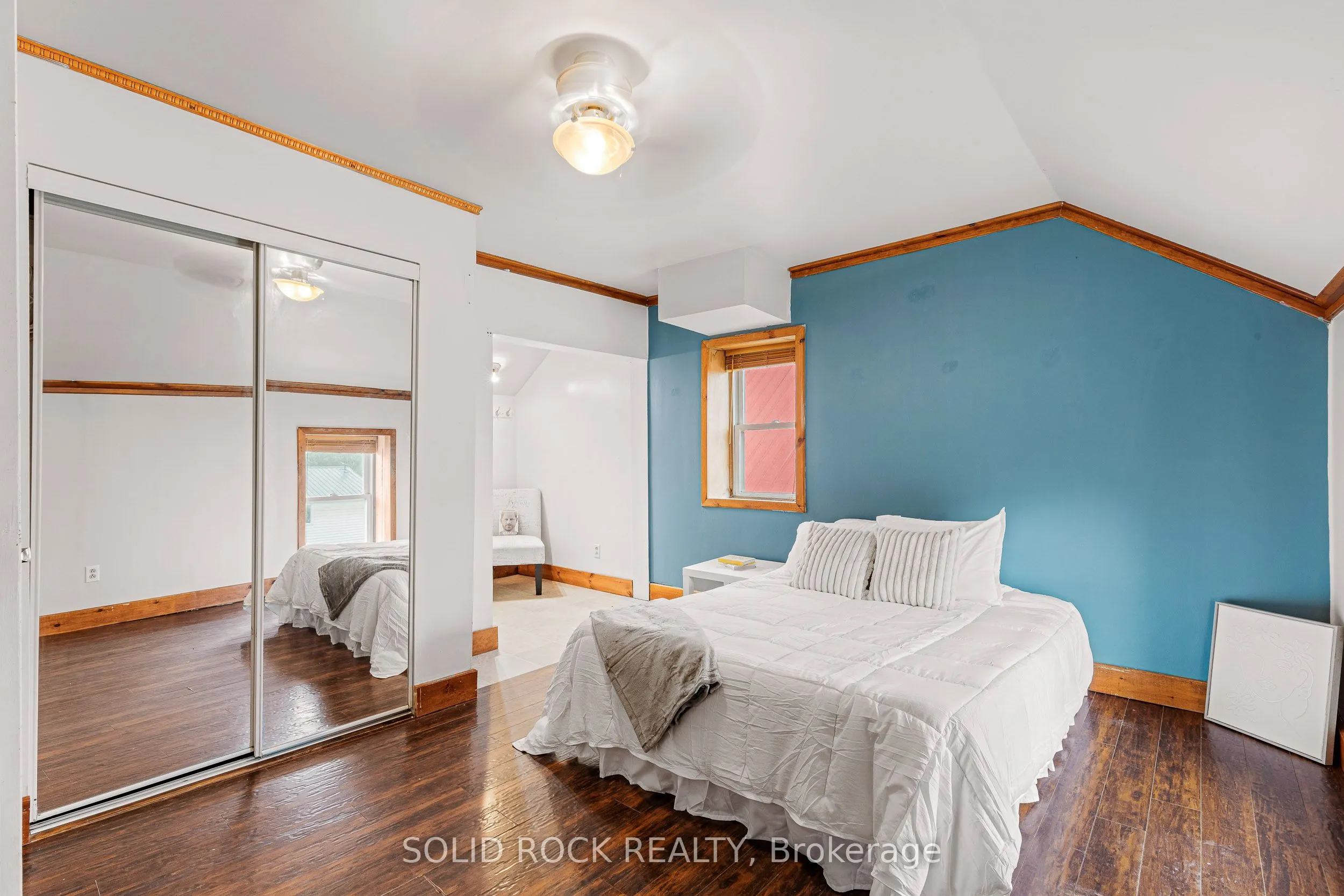 398 Lyndhurst Road