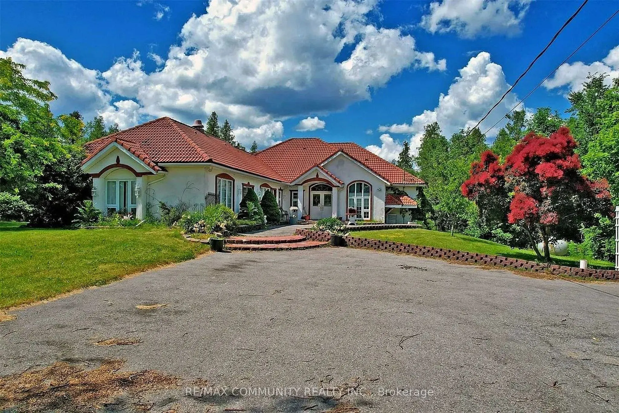 74 LAKEVIEW Drive