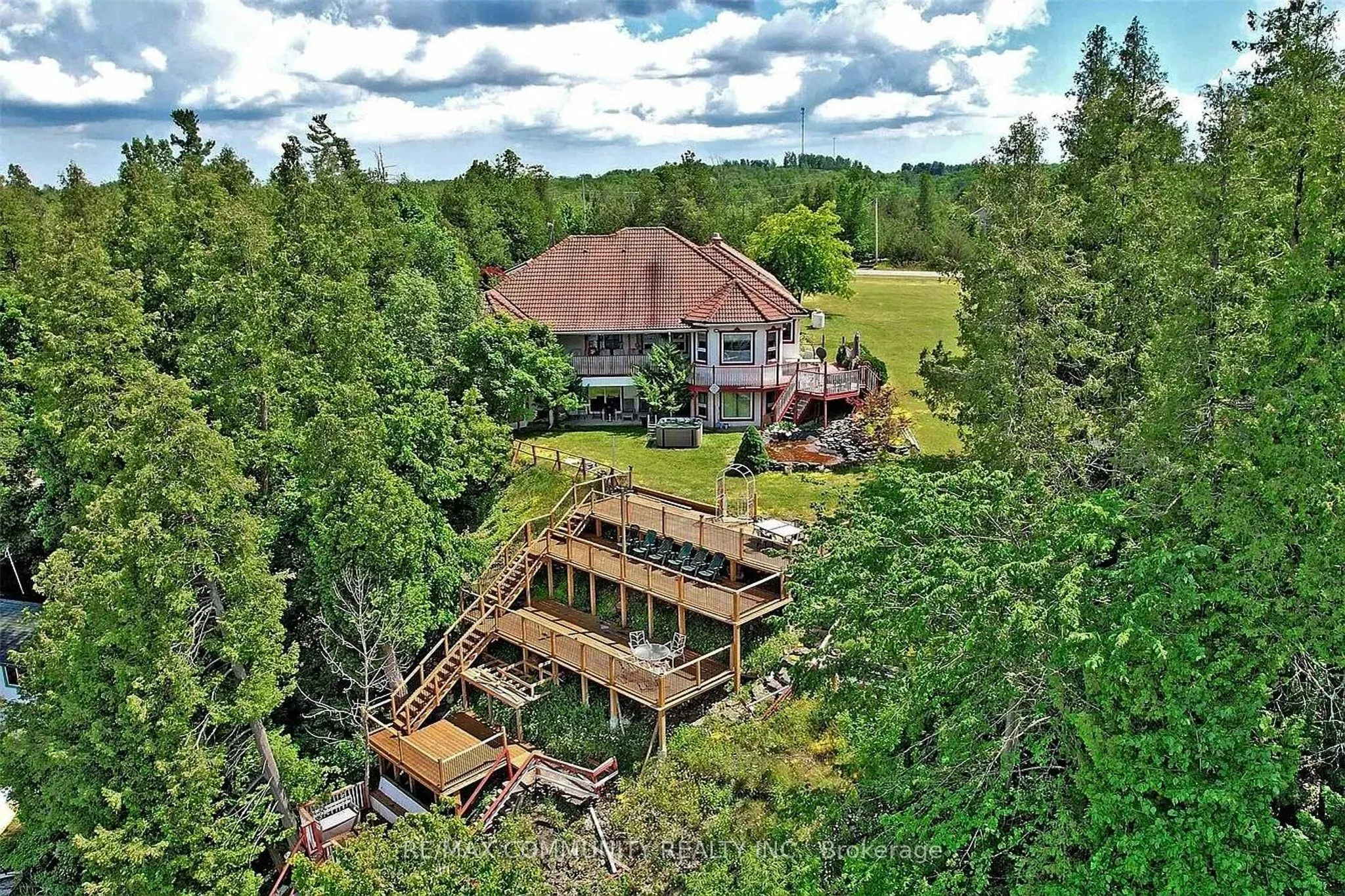 74 LAKEVIEW Drive