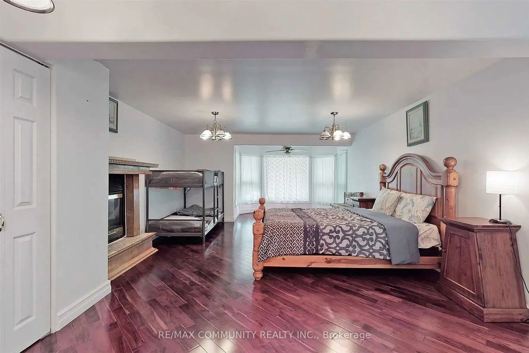 74 LAKEVIEW Drive