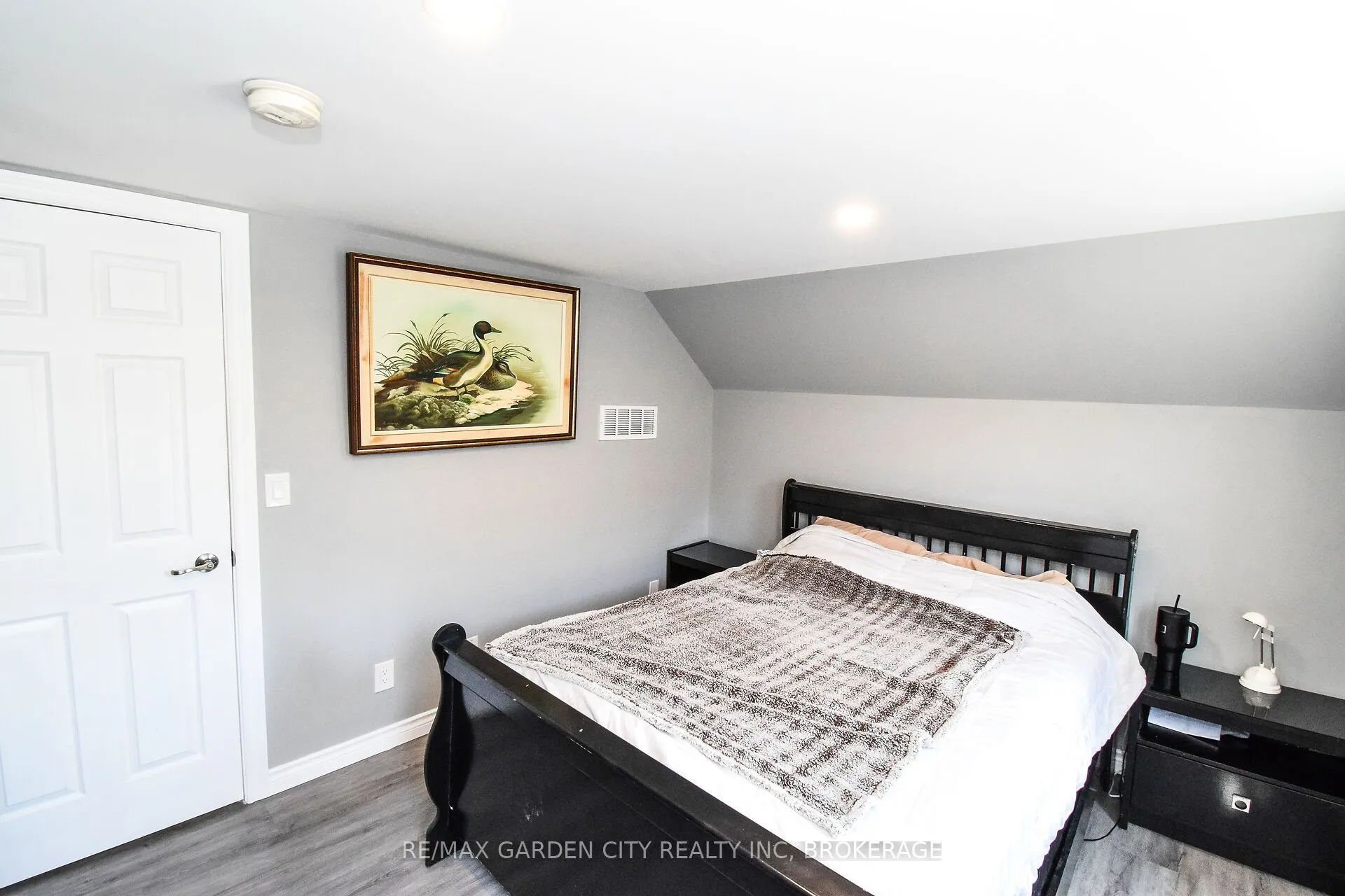 583 FIELDEN Avenue