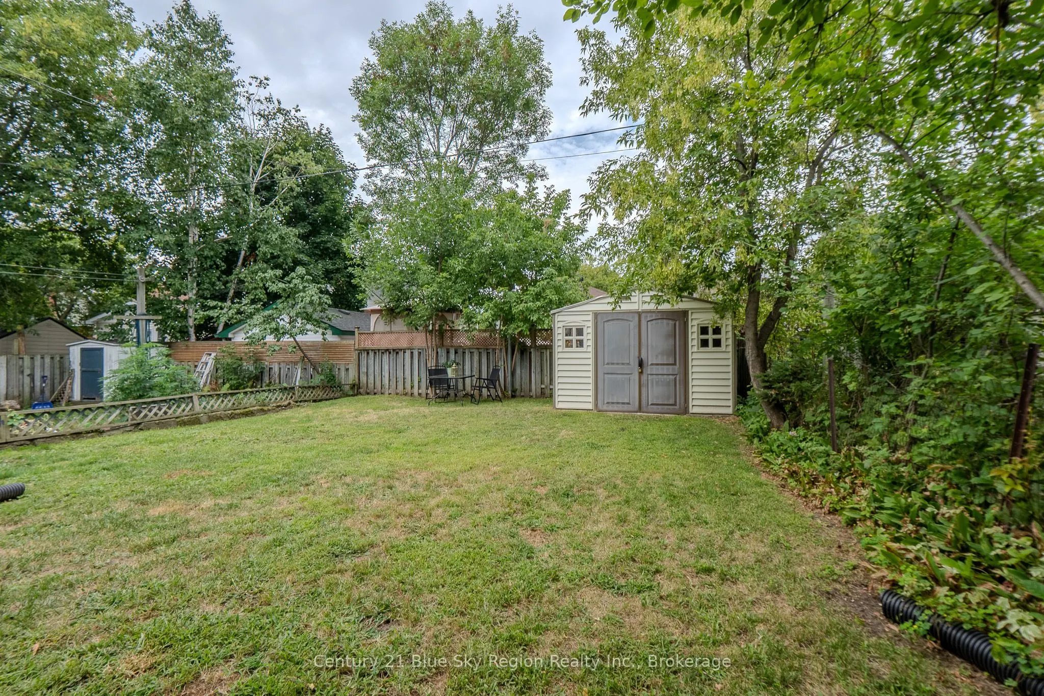 459 King Street W