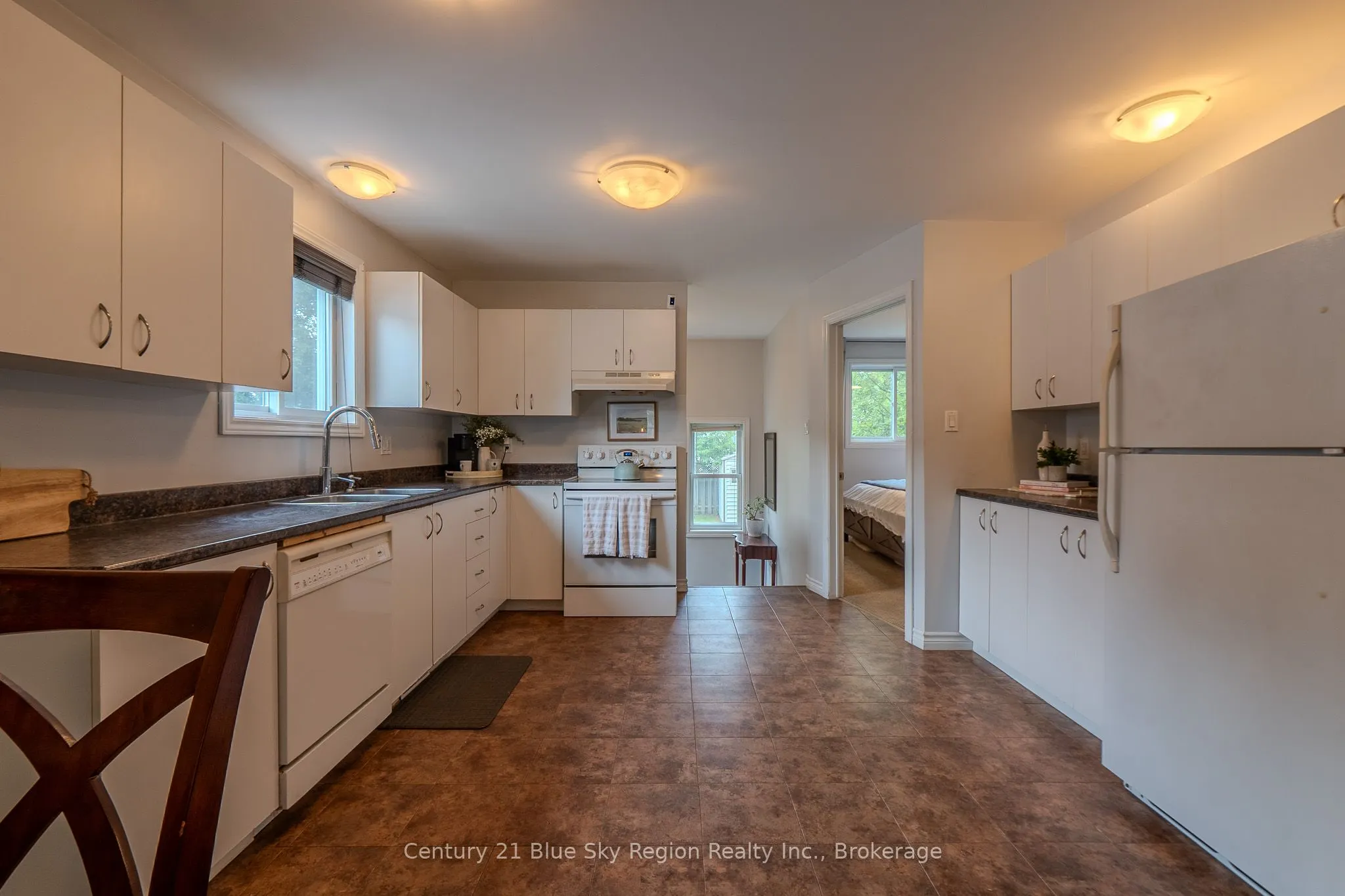 459 King Street W