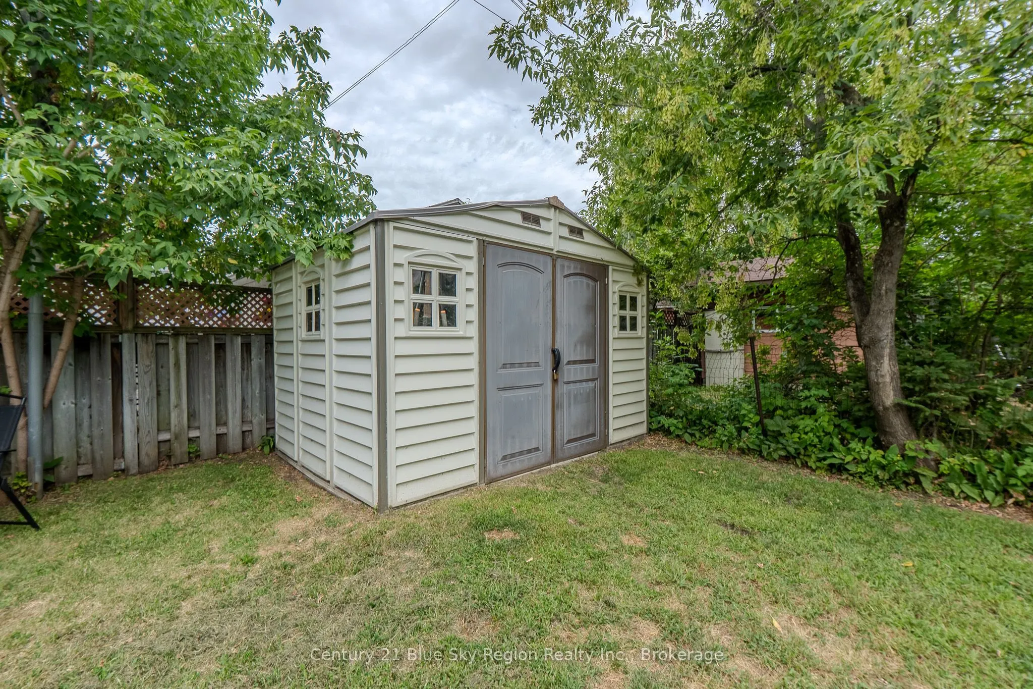 459 King Street W