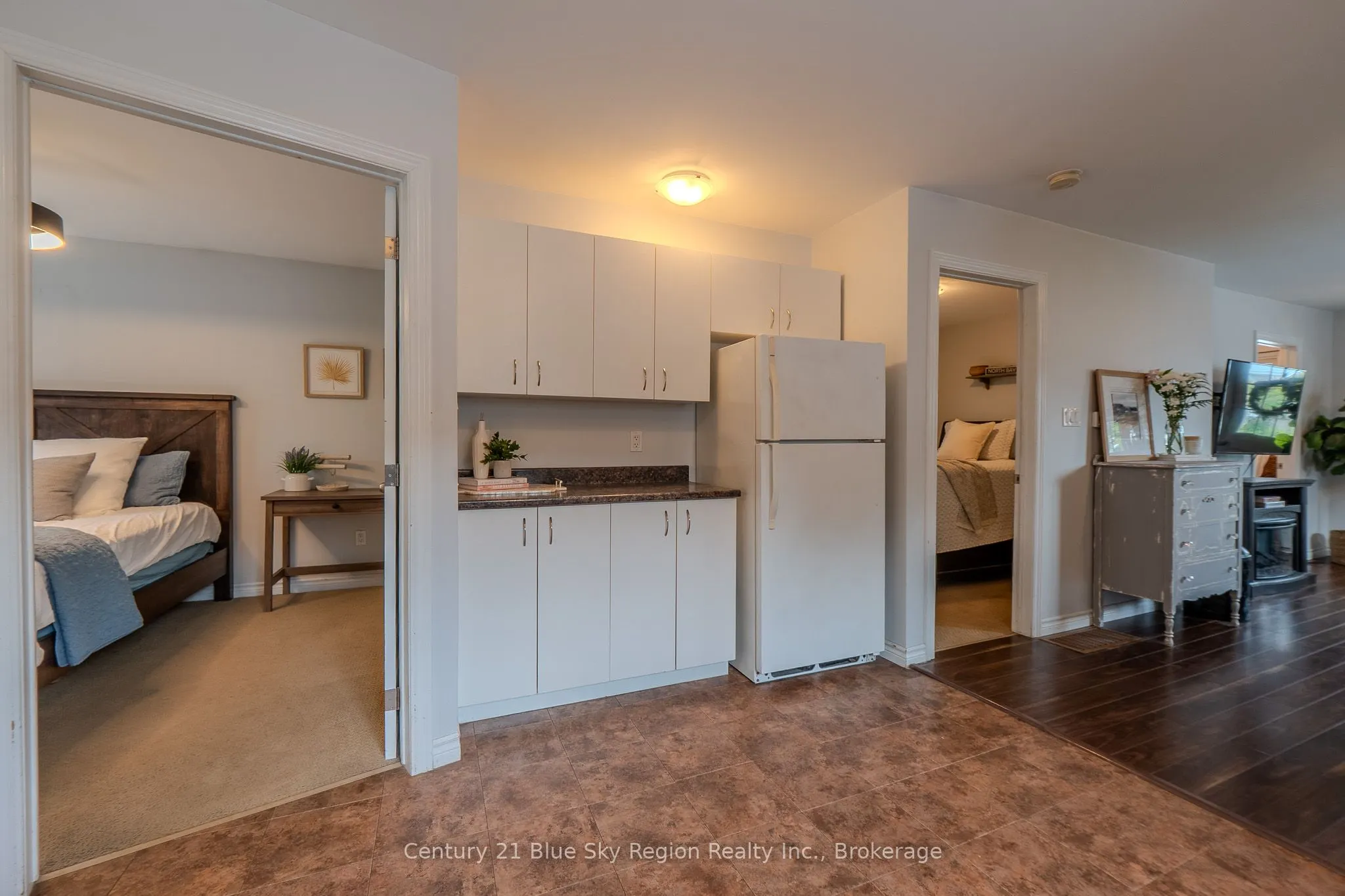 459 King Street W