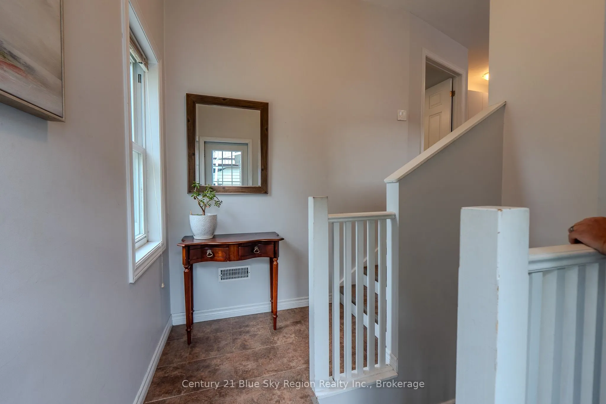 459 King Street W