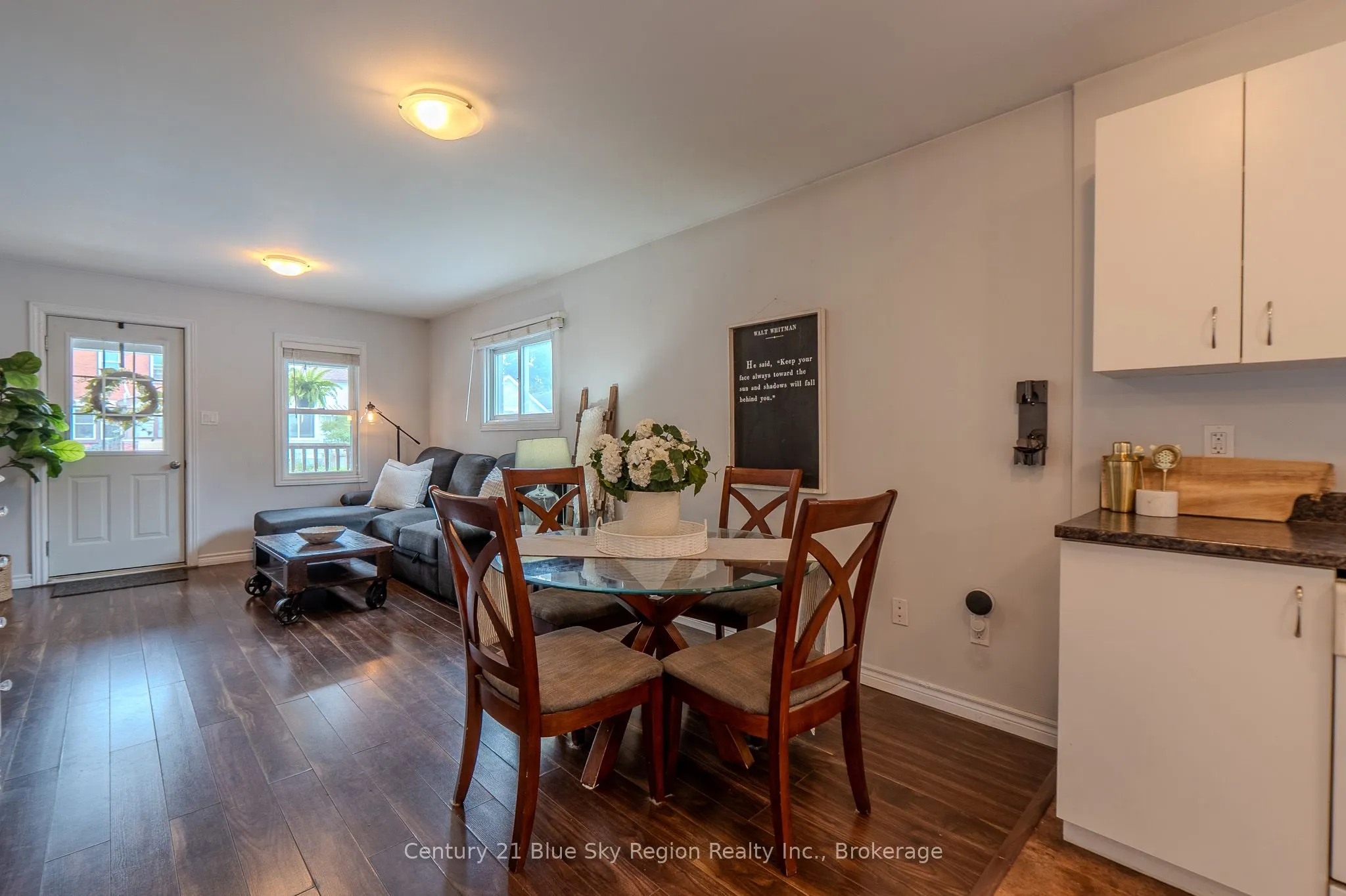 459 King Street W