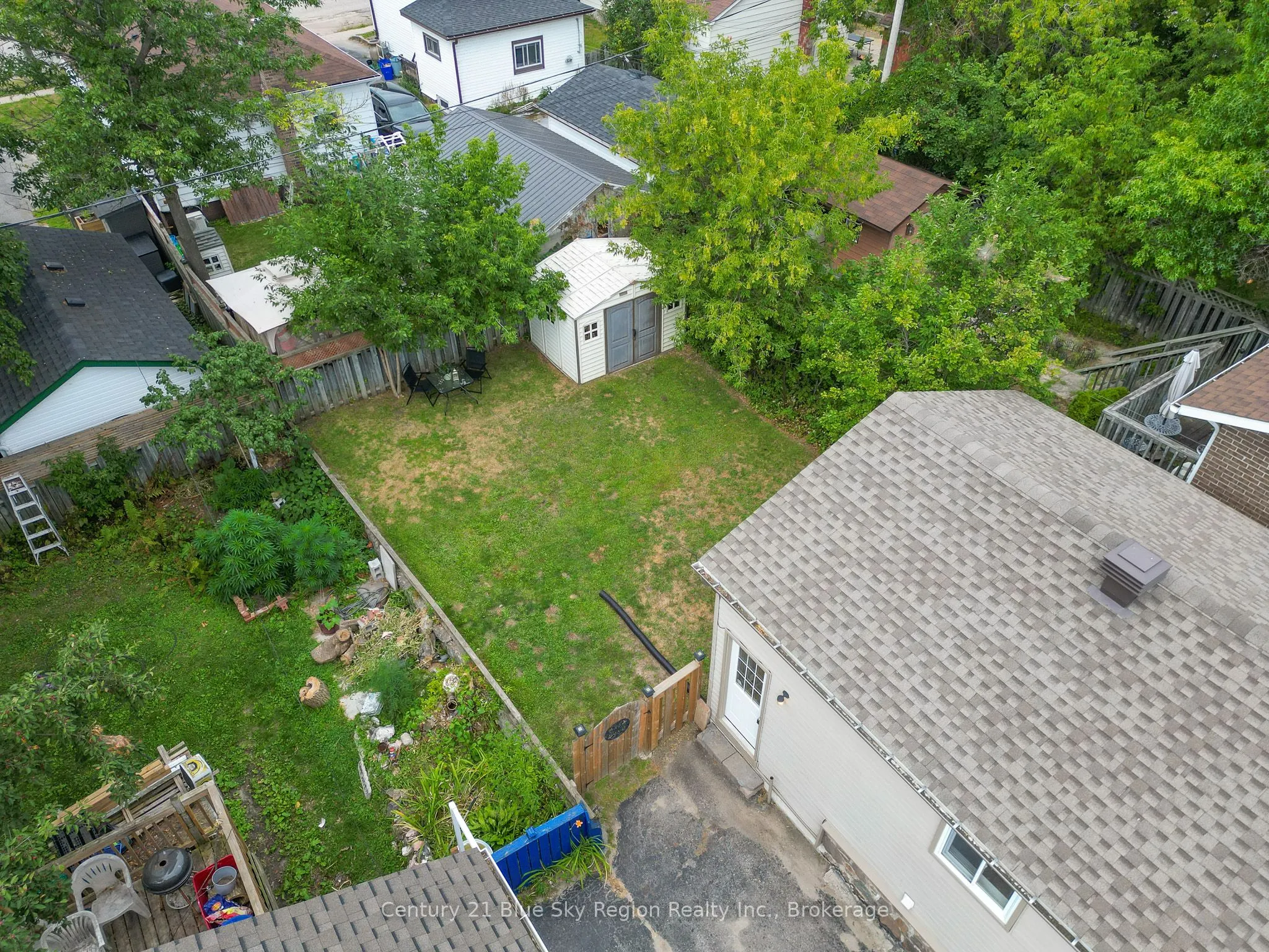 459 King Street W
