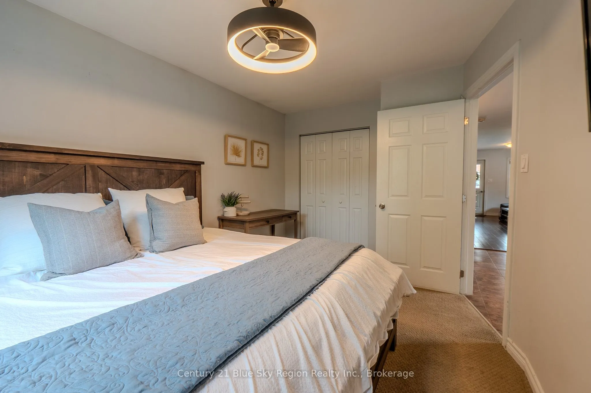 459 King Street W