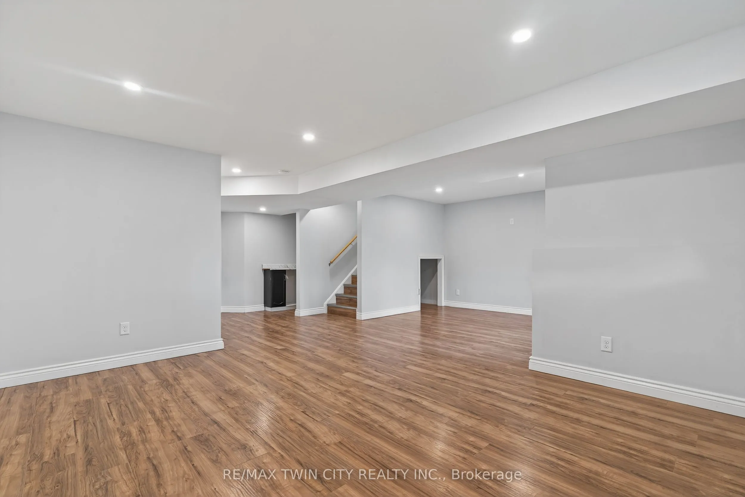 420 Avens Street