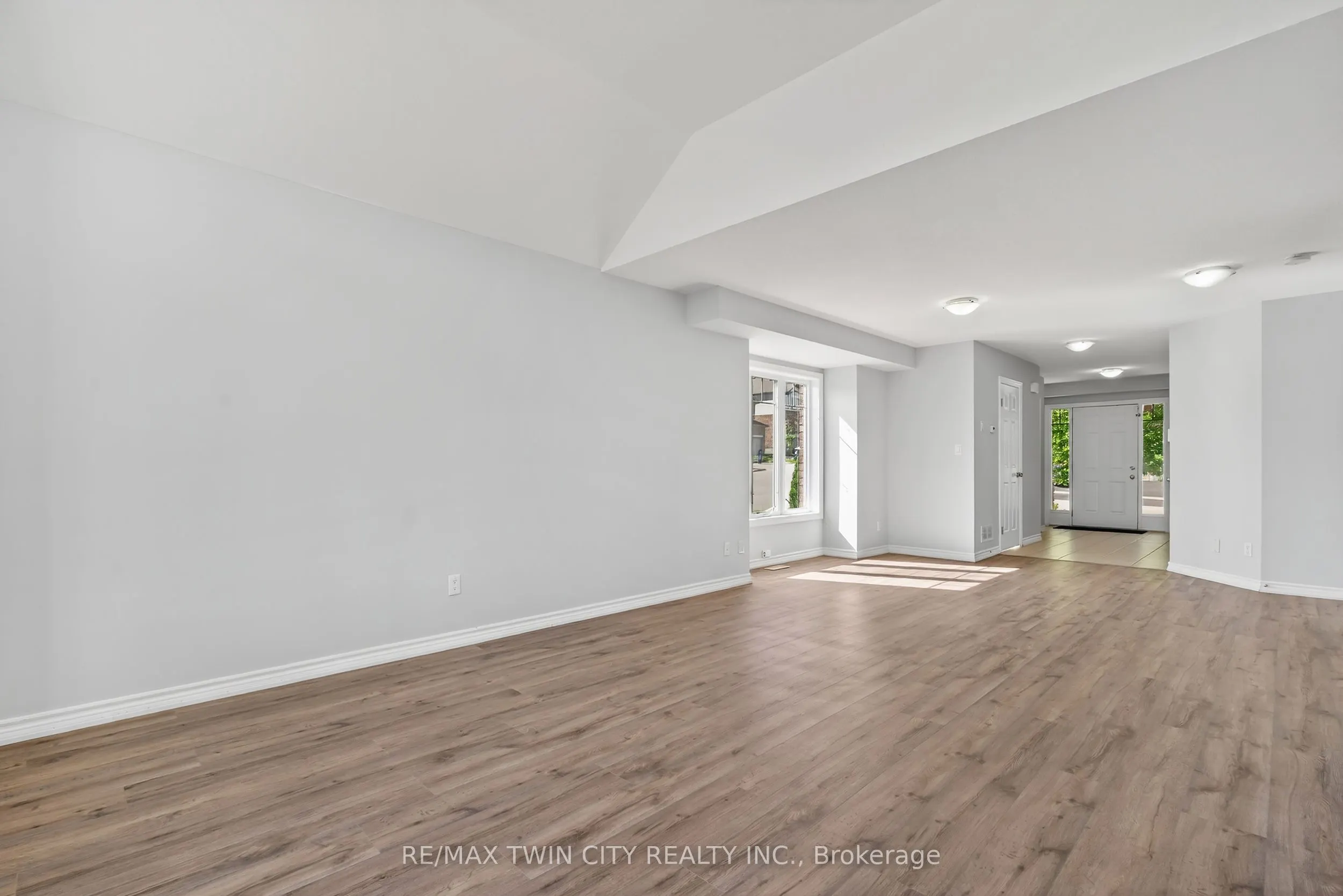 420 Avens Street