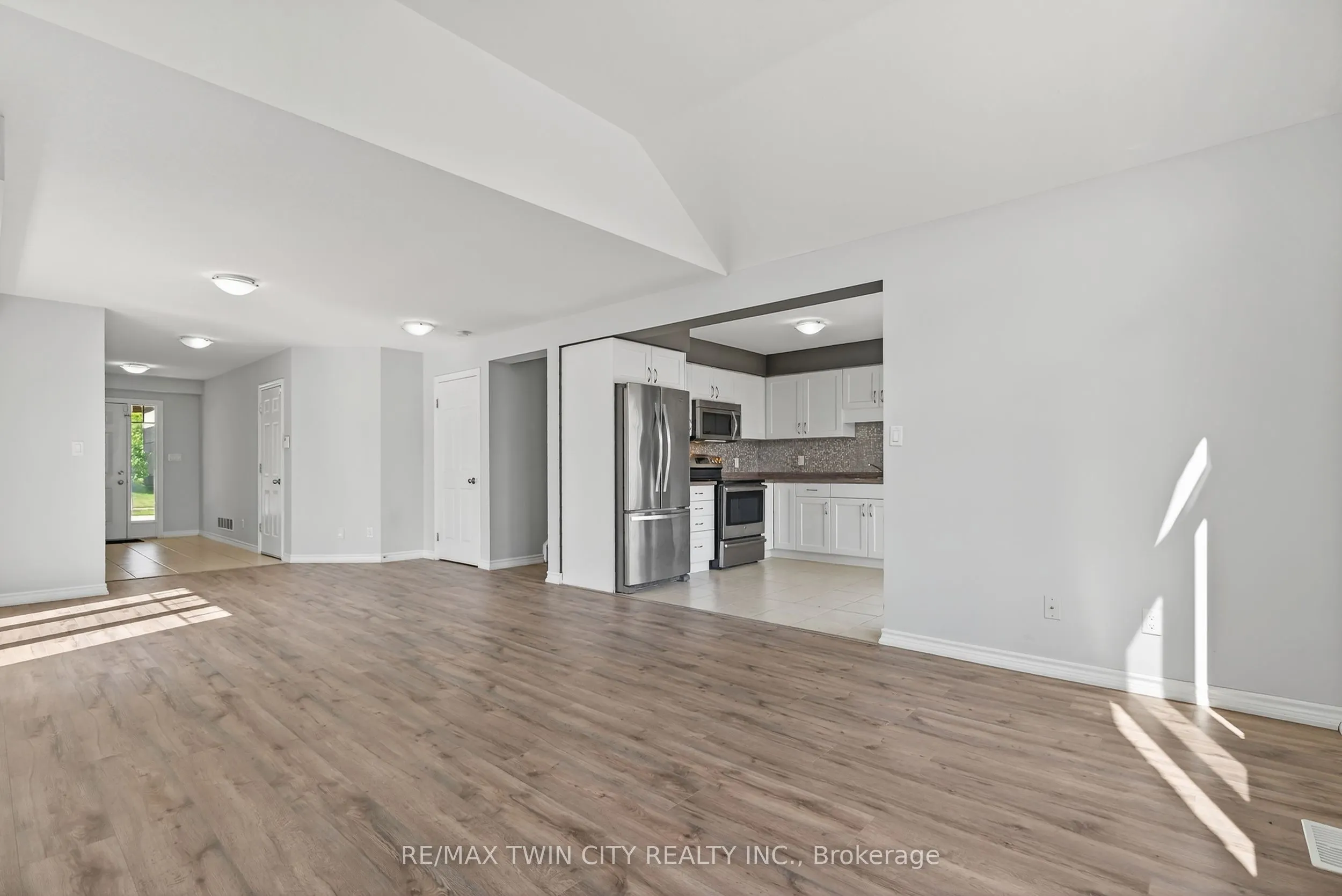 420 Avens Street