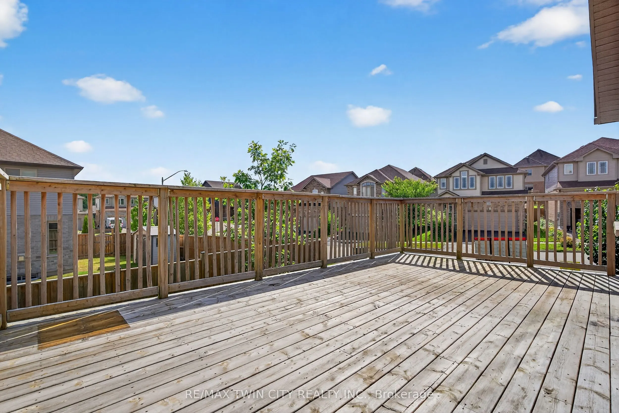 420 Avens Street