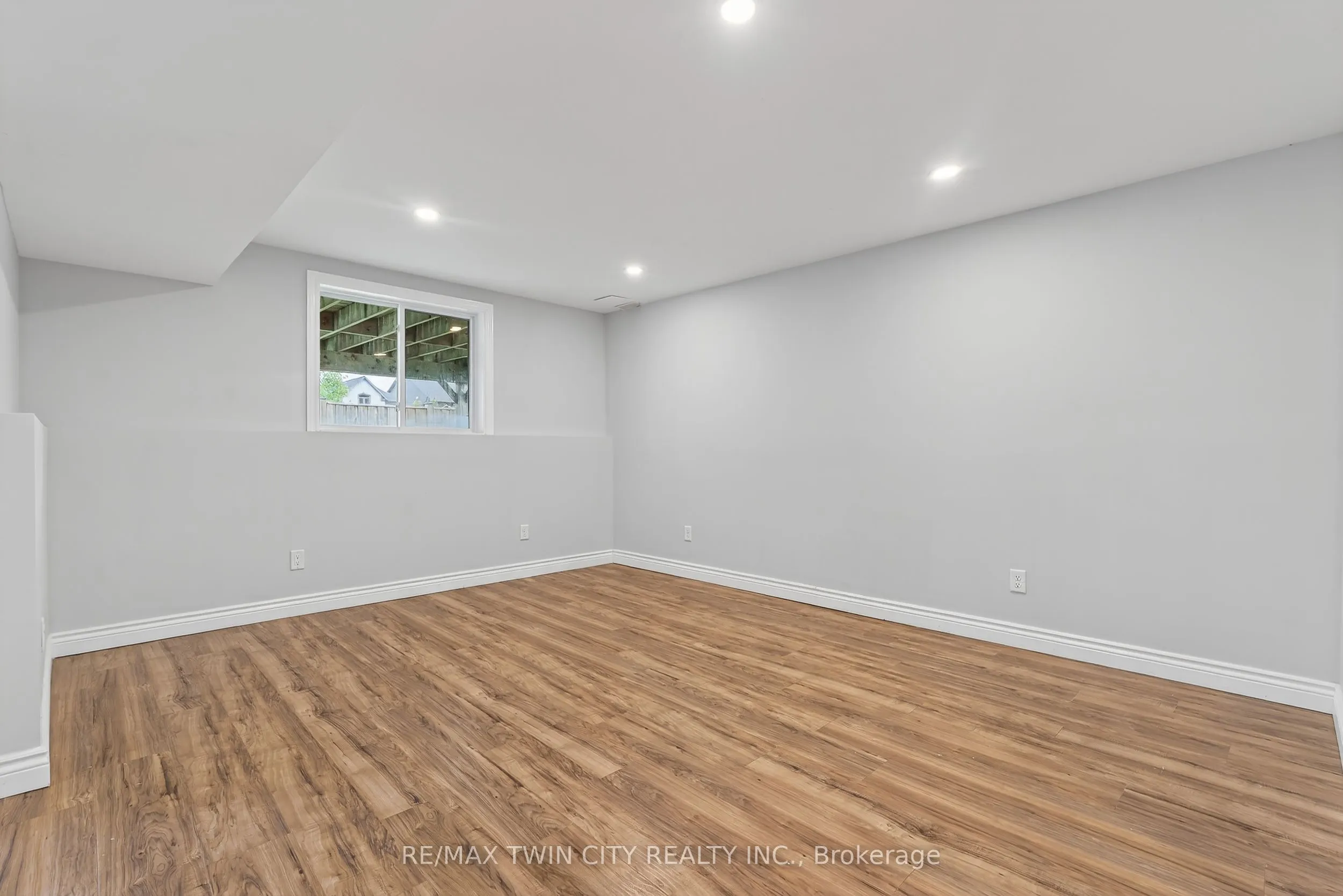 420 Avens Street