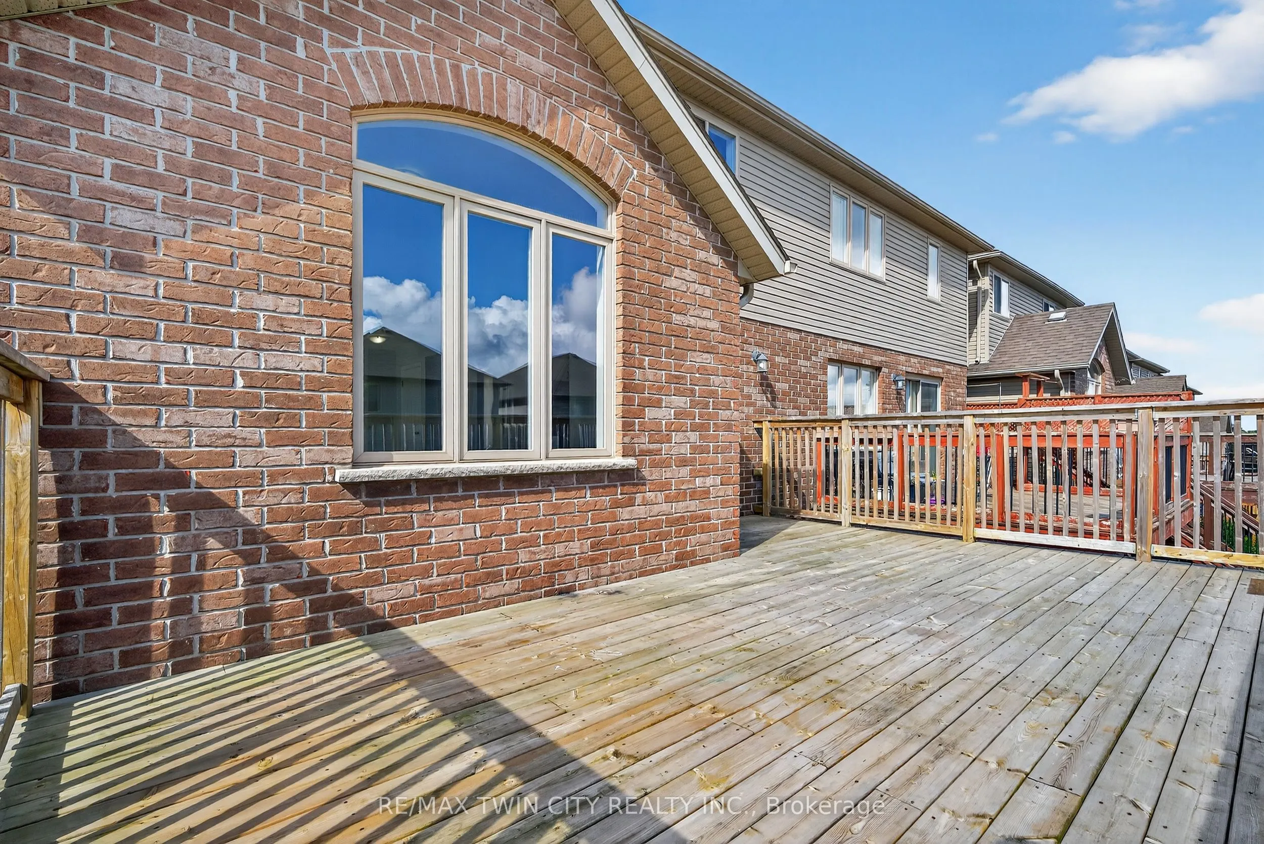 420 Avens Street