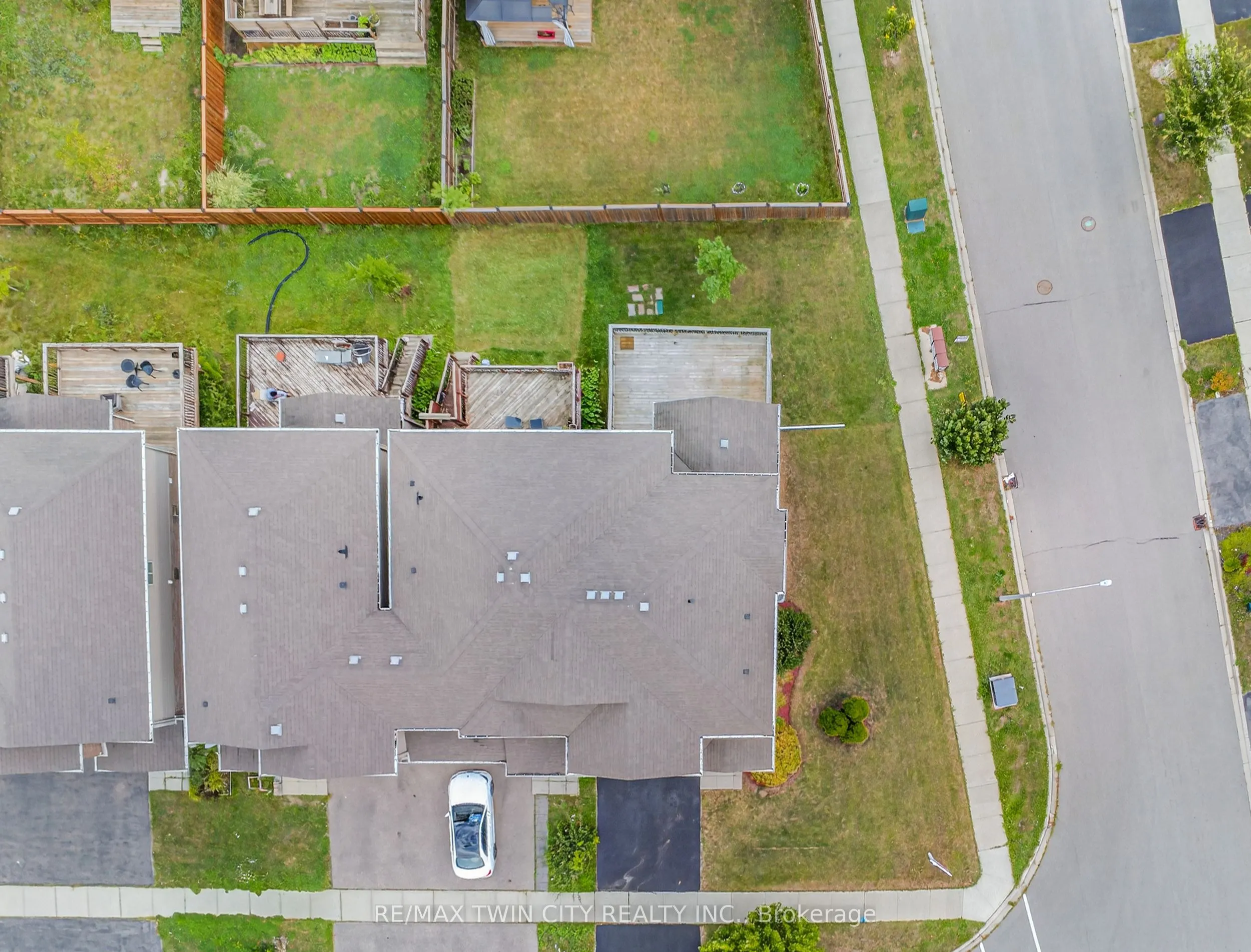 420 Avens Street