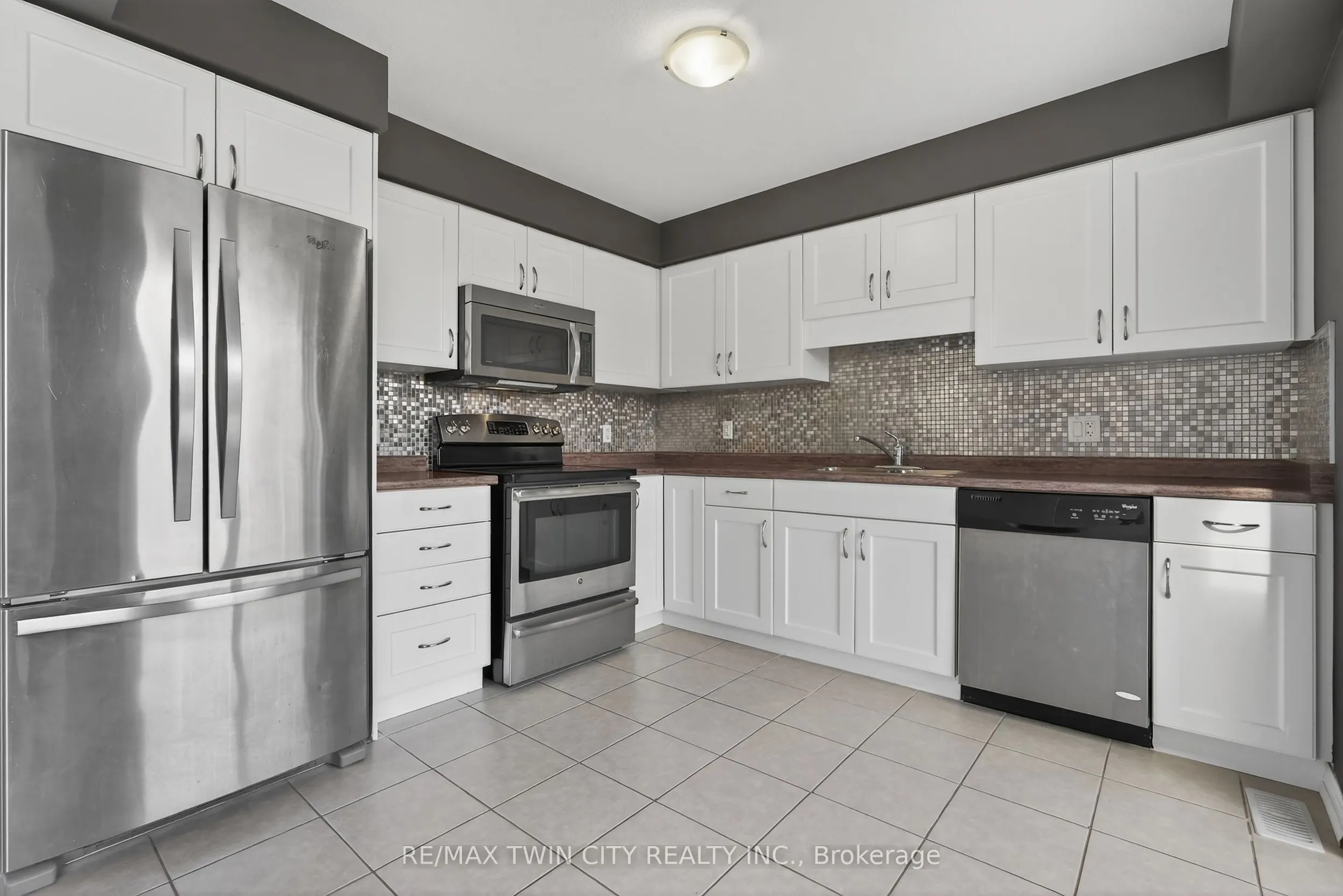 420 Avens Street