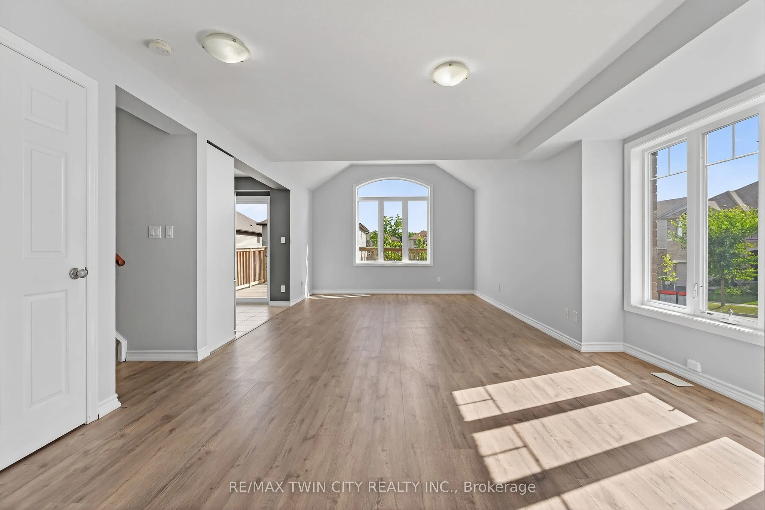 420 Avens Street