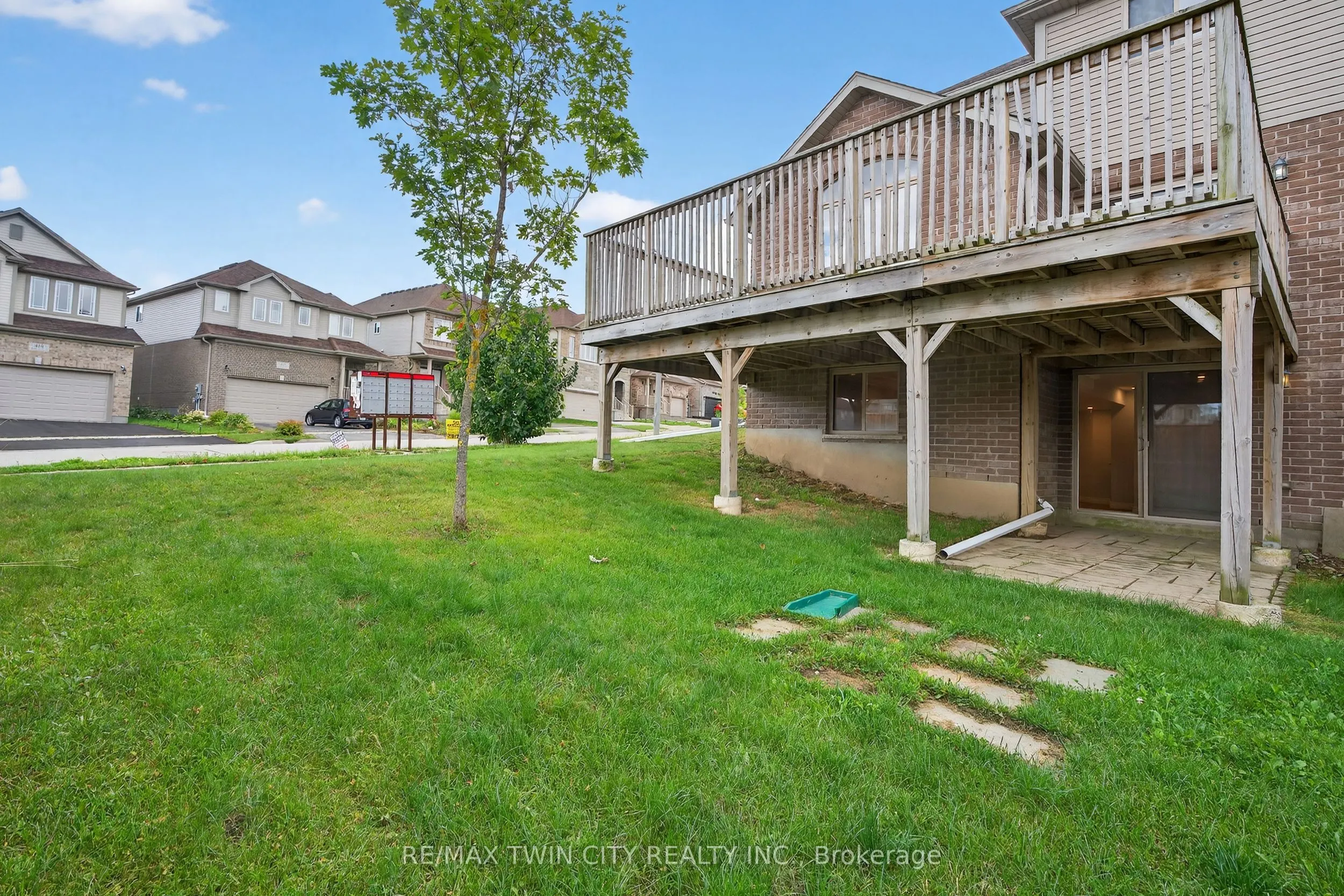 420 Avens Street