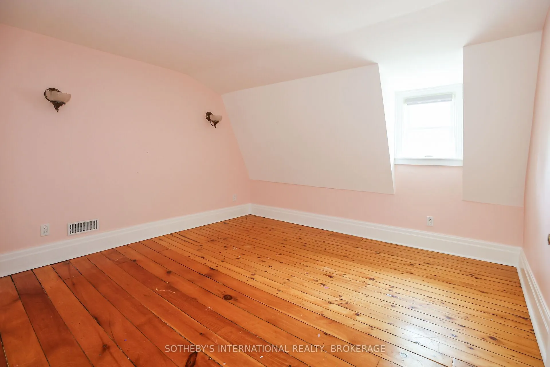 129 JOHNSON Street