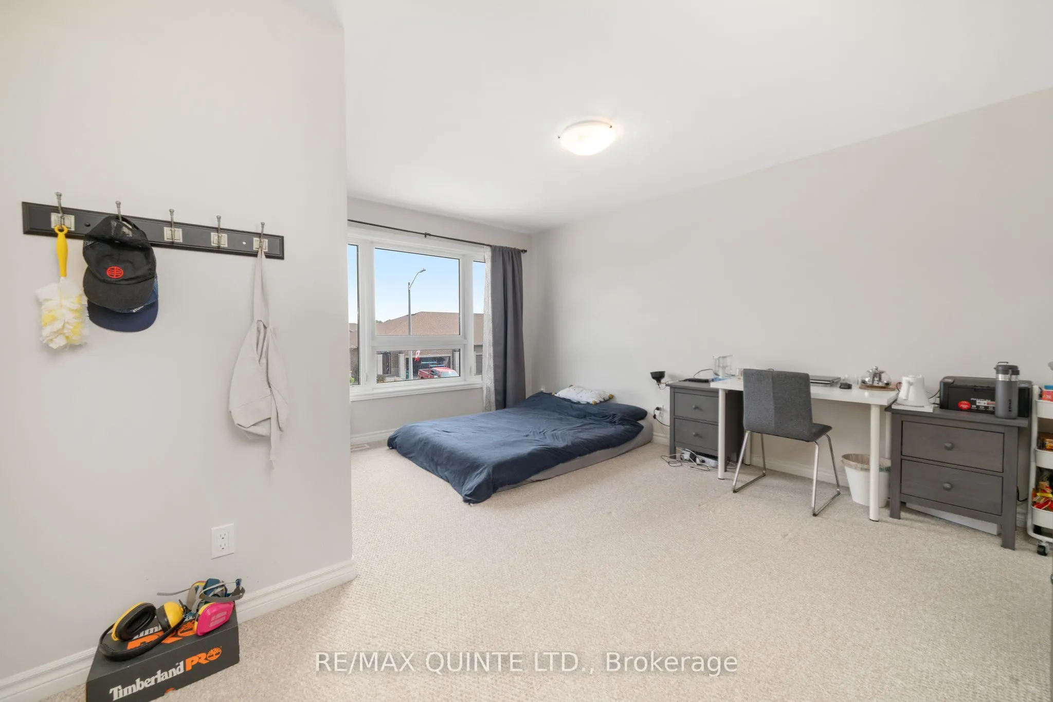 79 Ledgerock Court