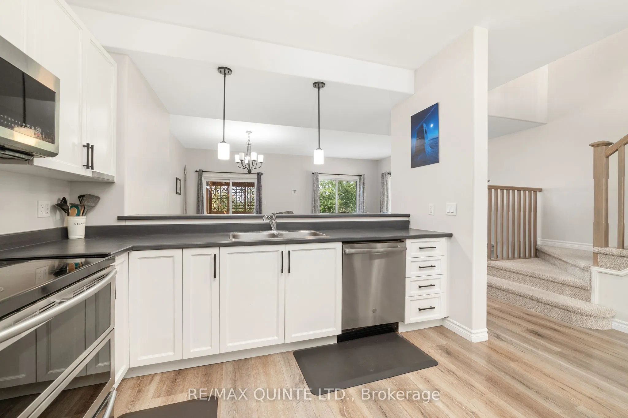 79 Ledgerock Court