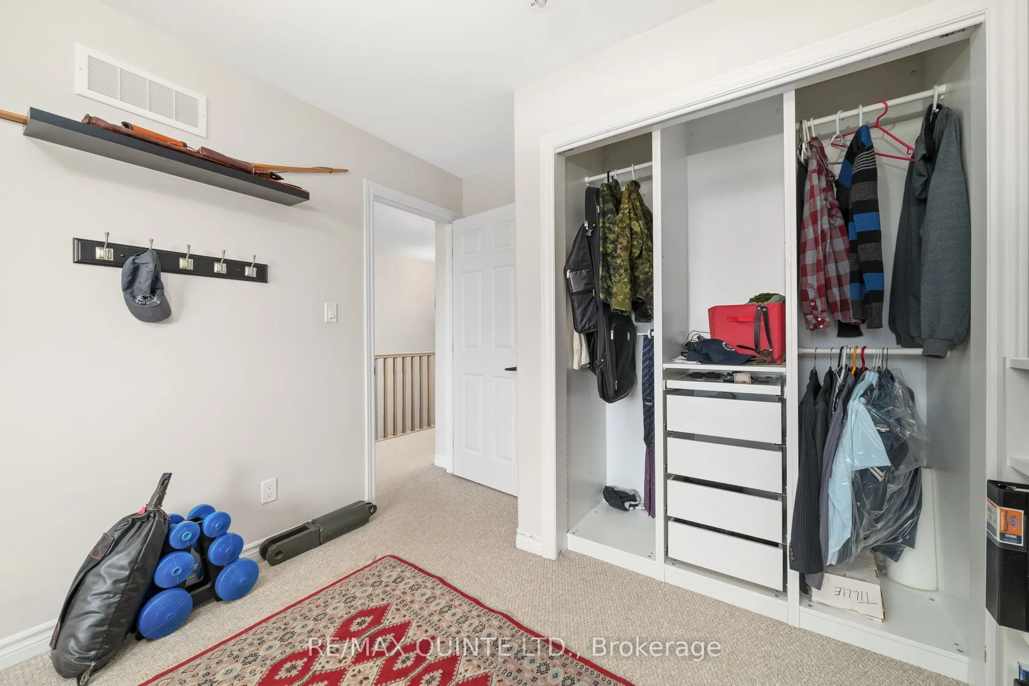 79 Ledgerock Court