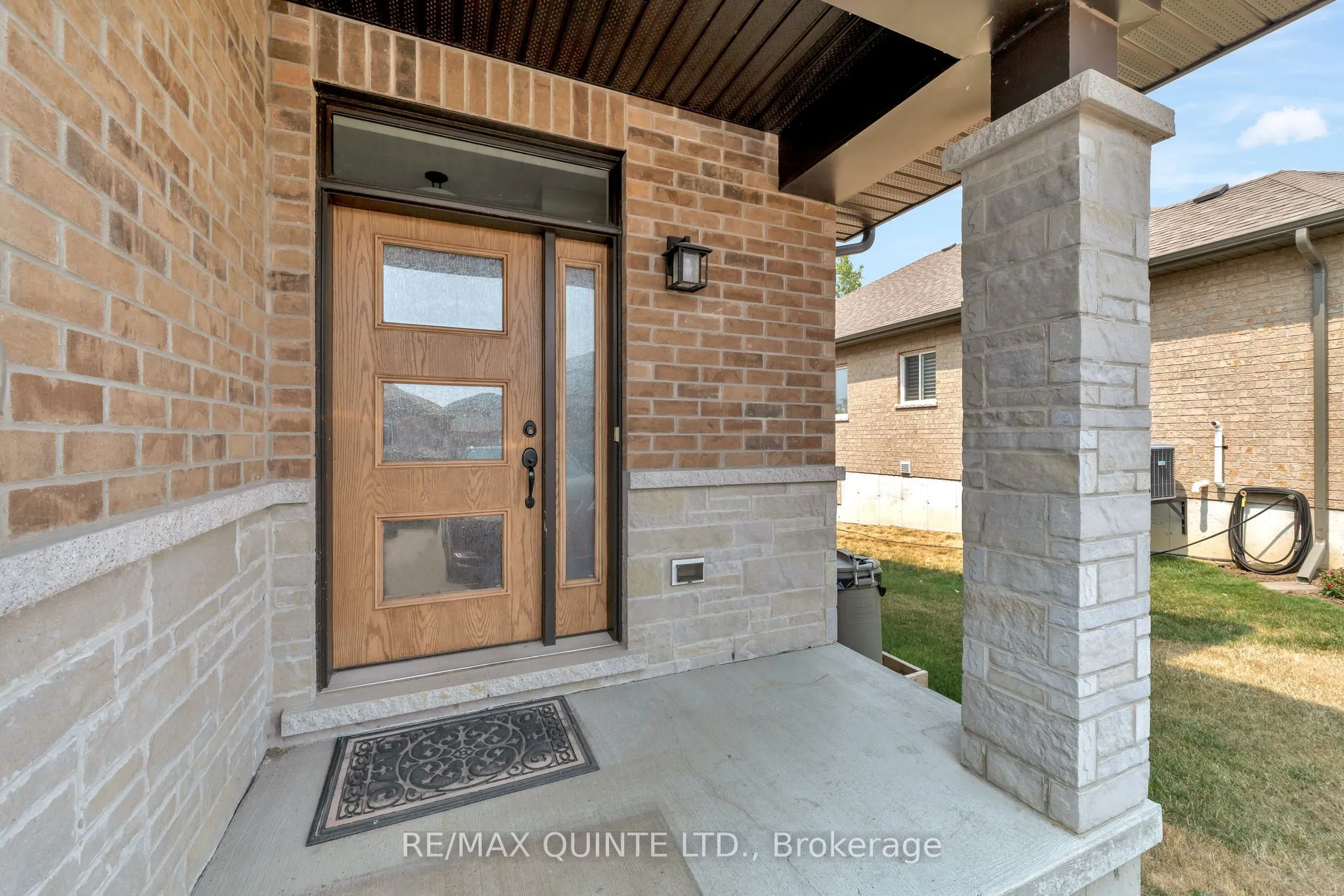 79 Ledgerock Court