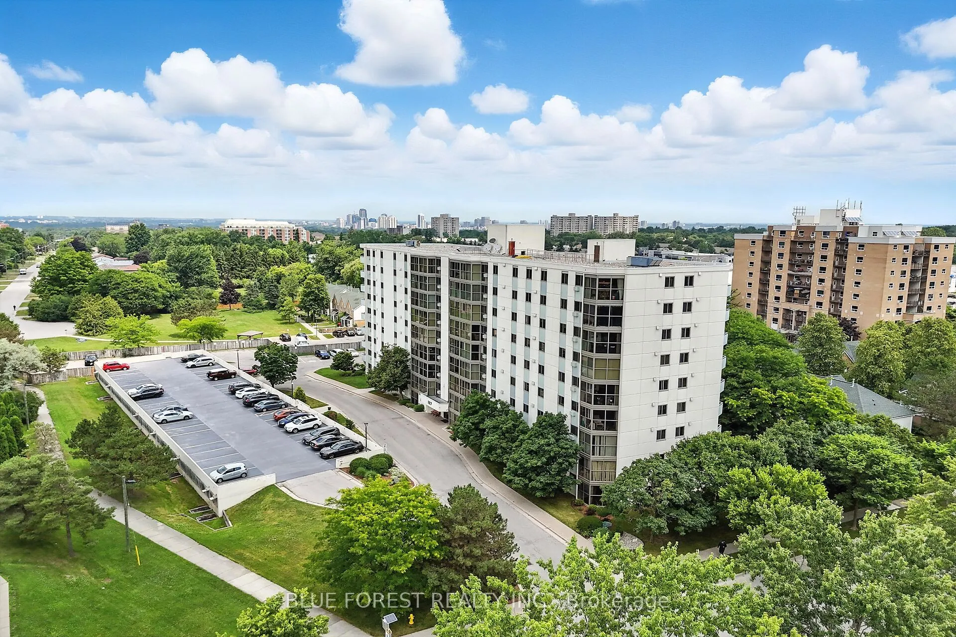 127 Belmont Drive, #909