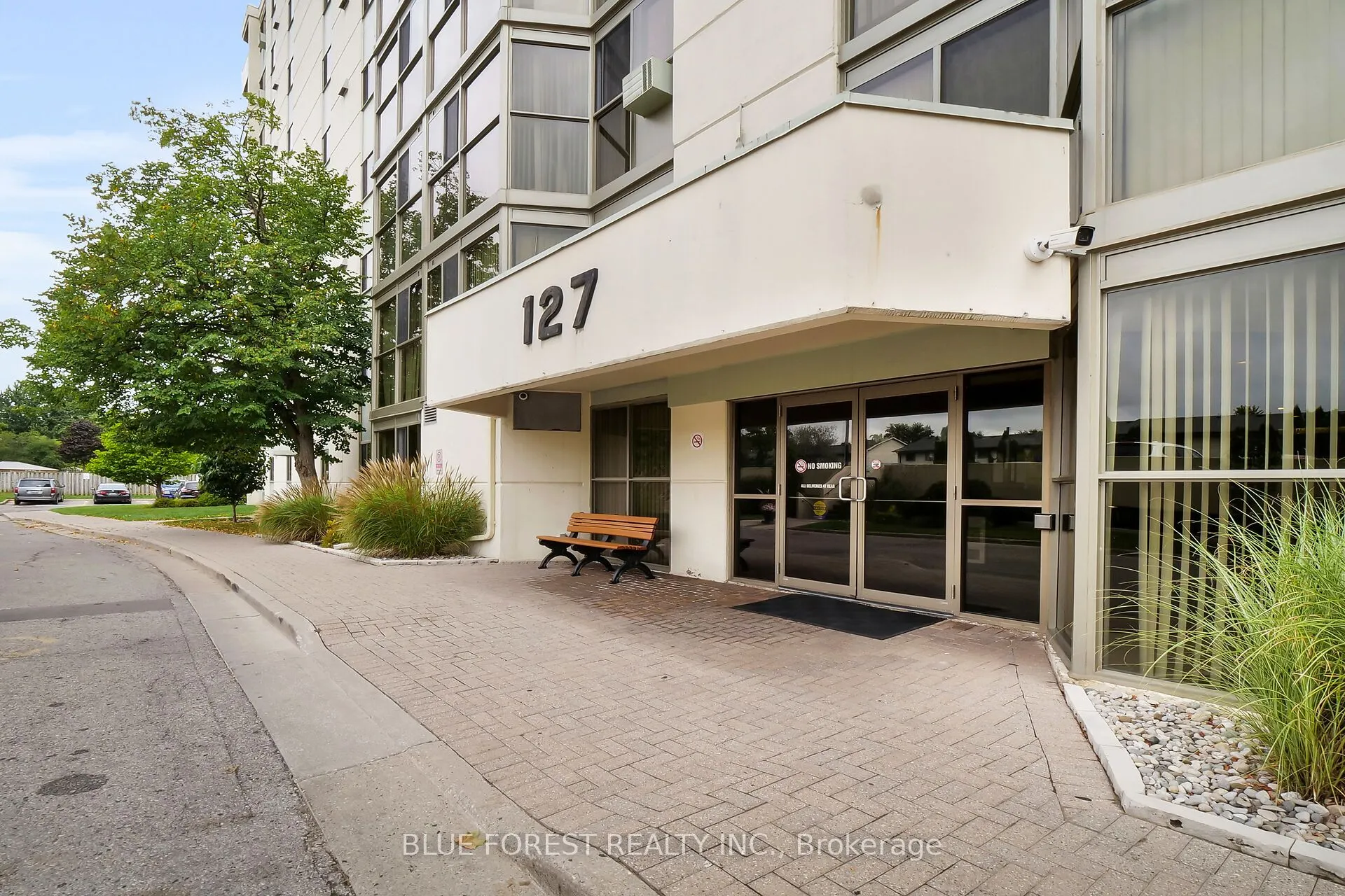 127 Belmont Drive, #909