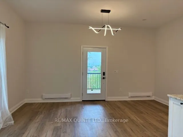 22 McGill Street, #4