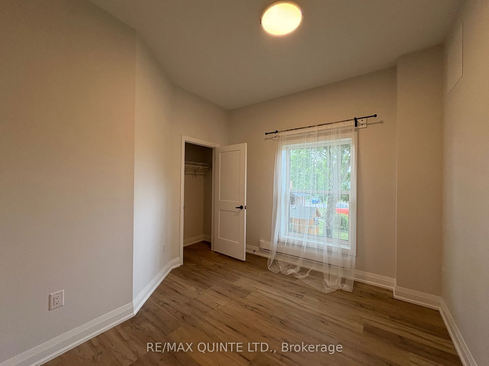 22 McGill Street, #4