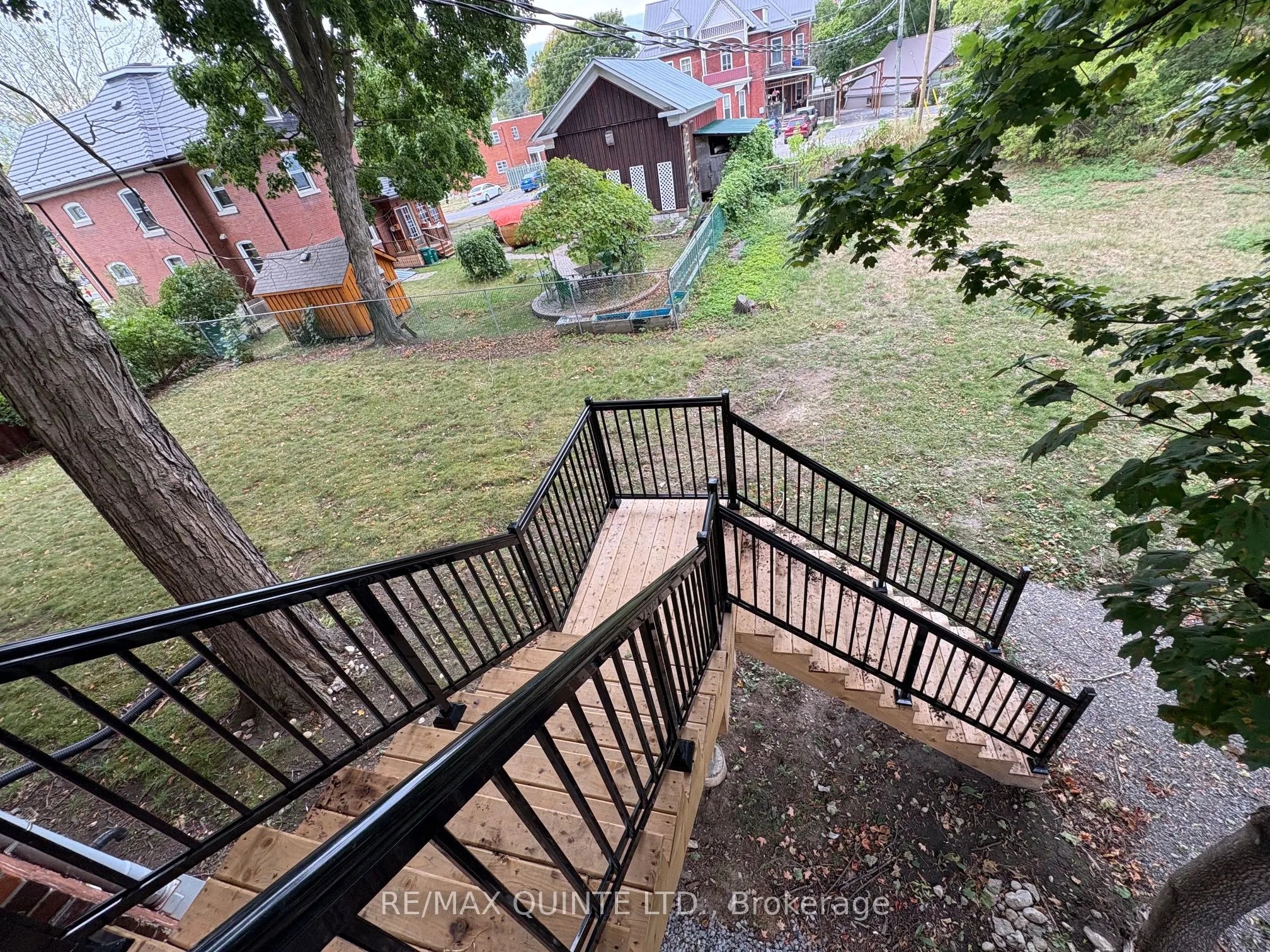 22 McGill Street, #4