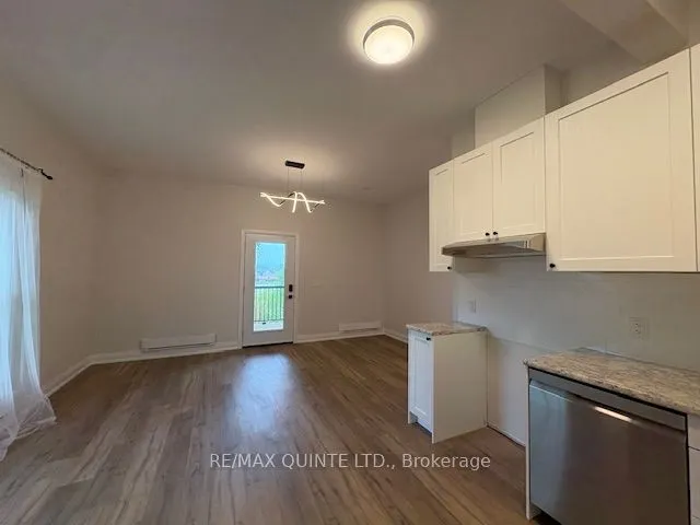 22 McGill Street, #4