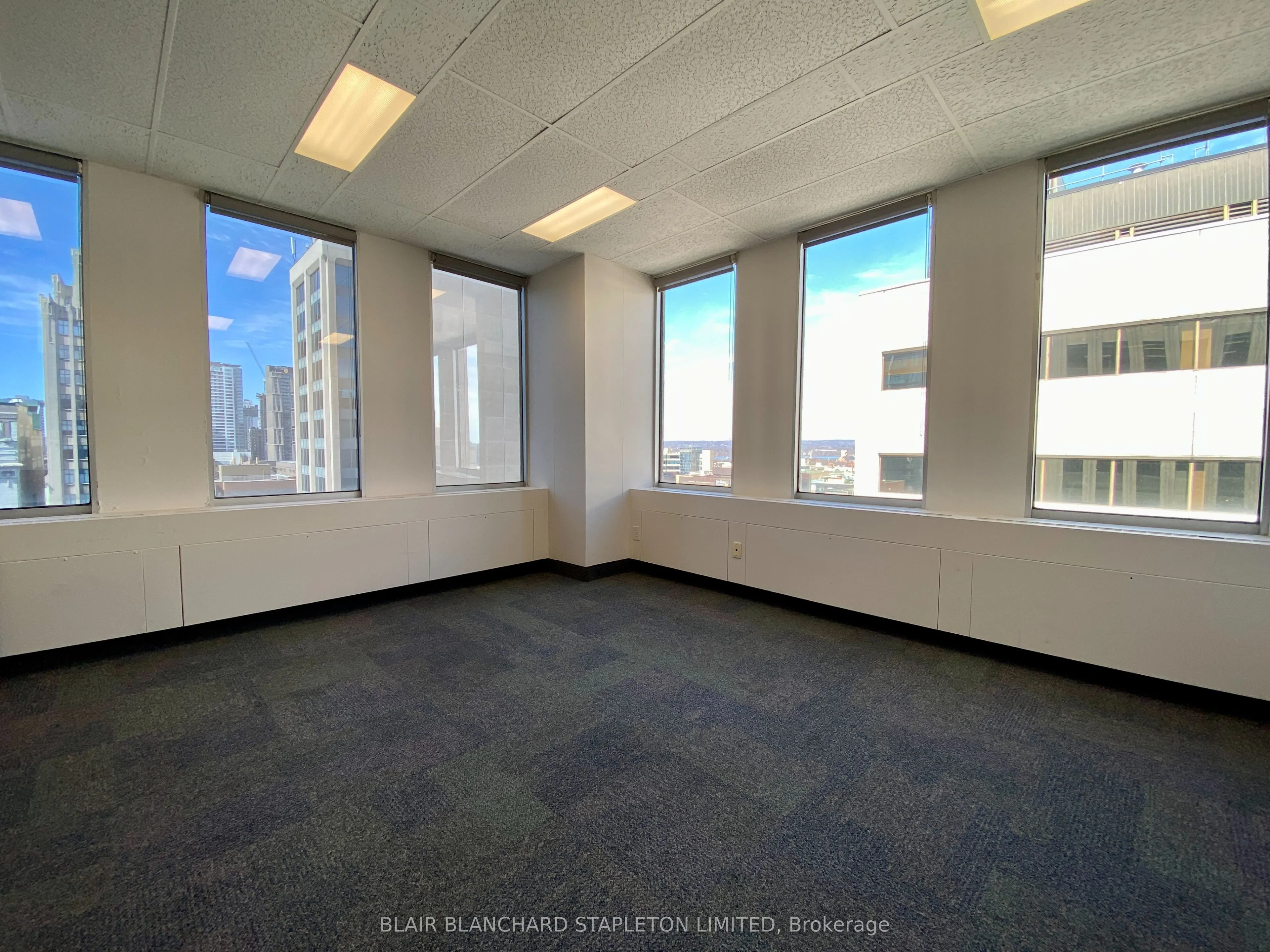 20 Hughson Street S, #909