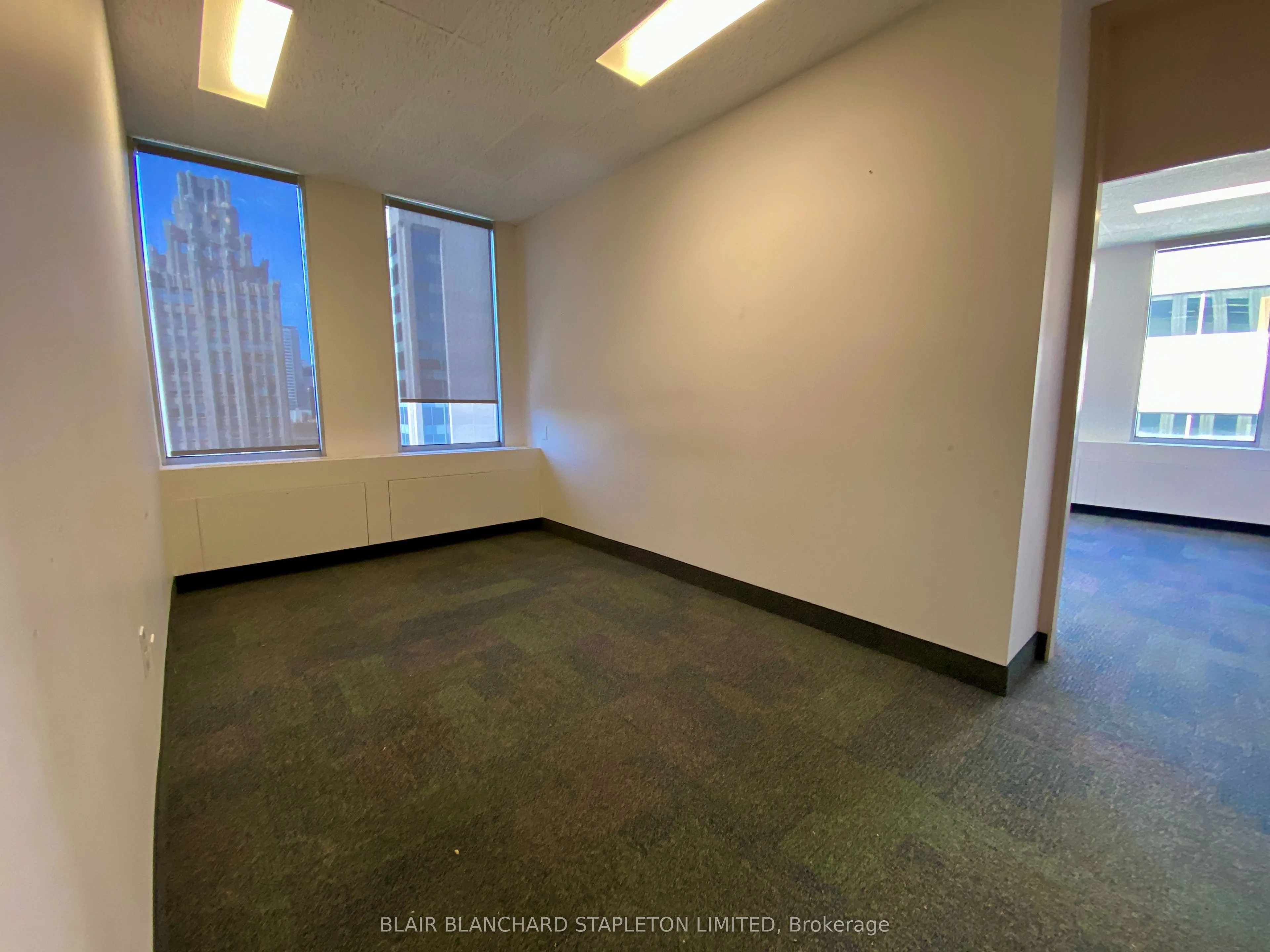 20 Hughson Street S, #909