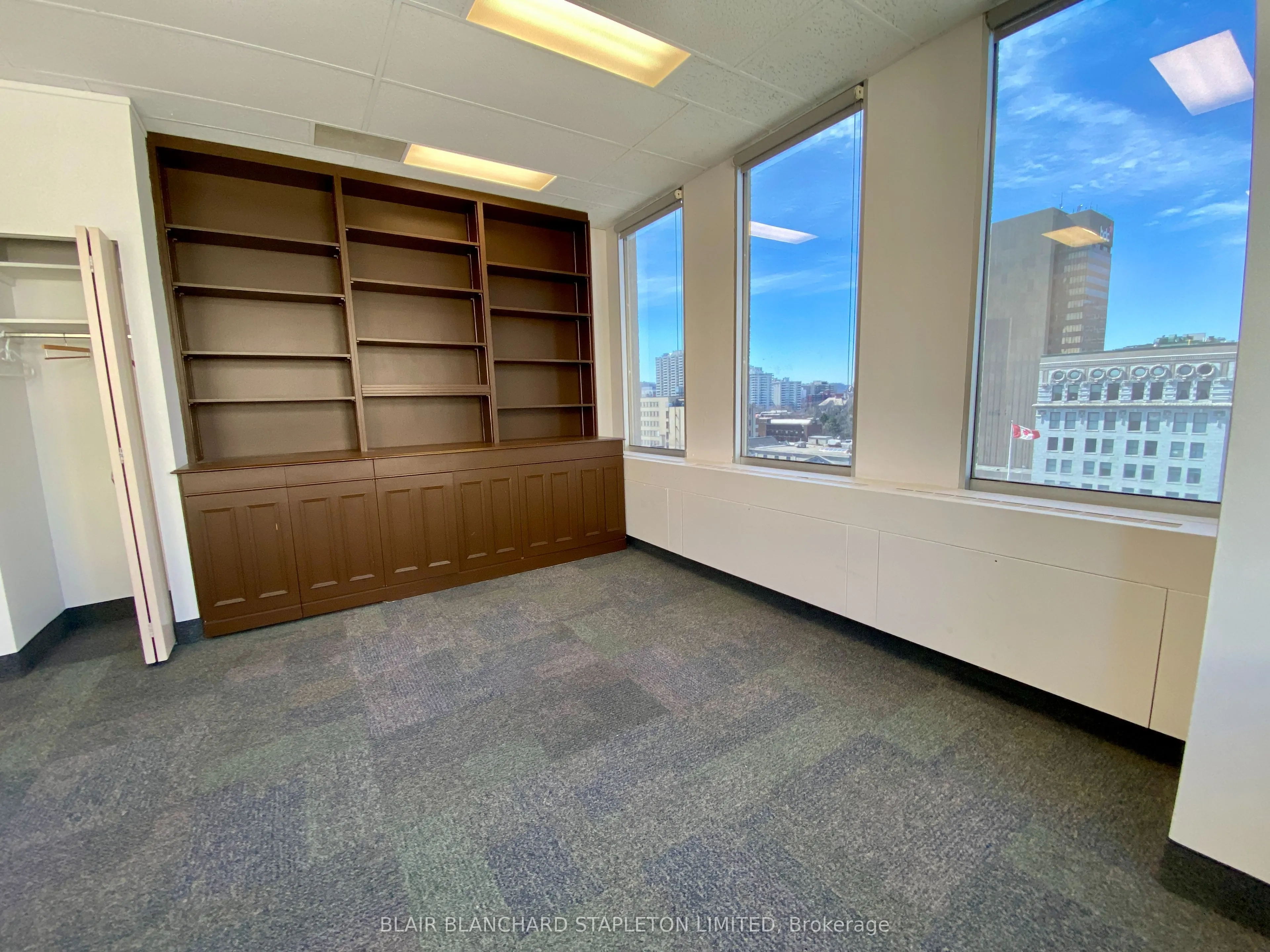 20 Hughson Street S, #909