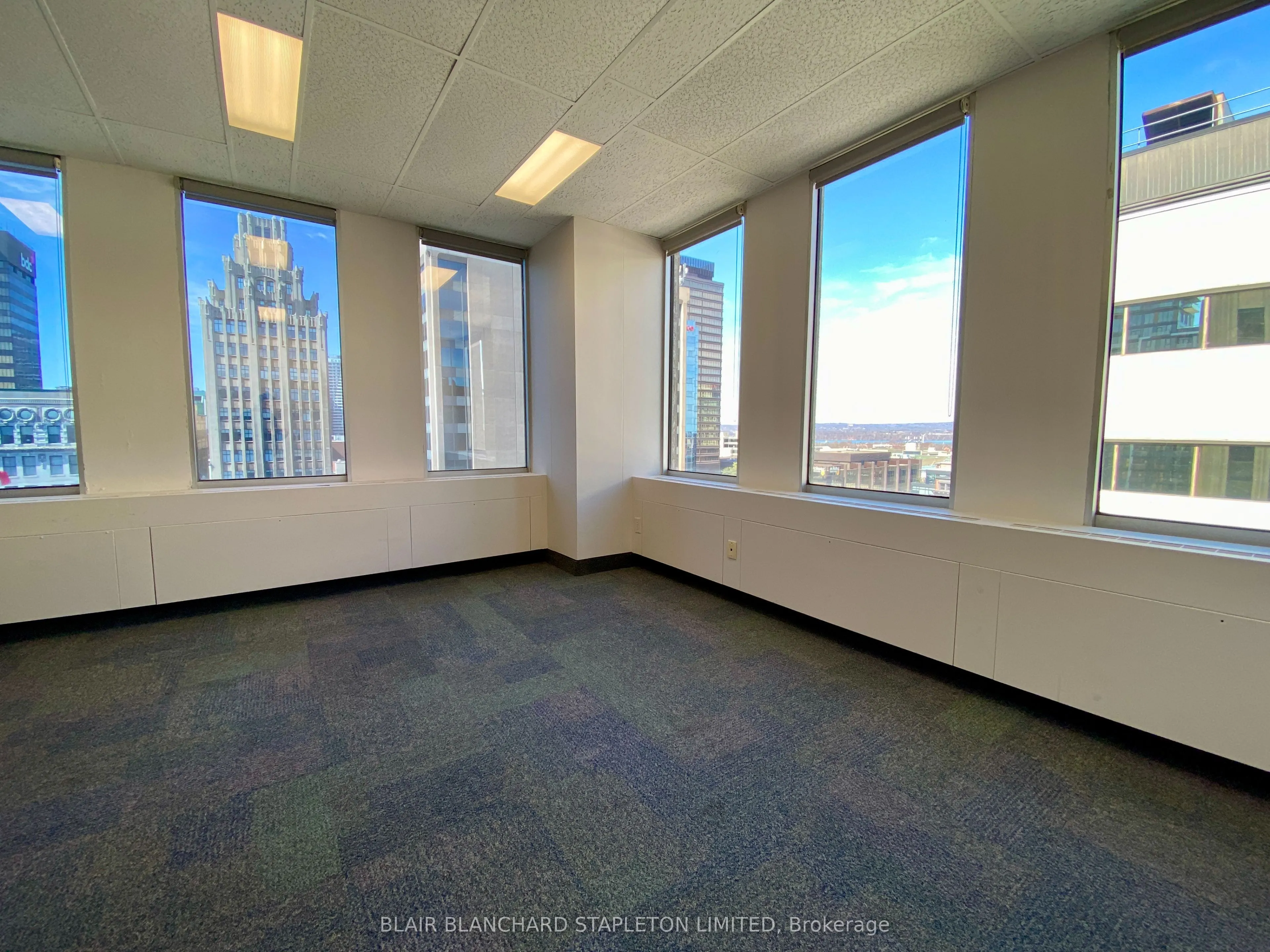 20 Hughson Street S, #909