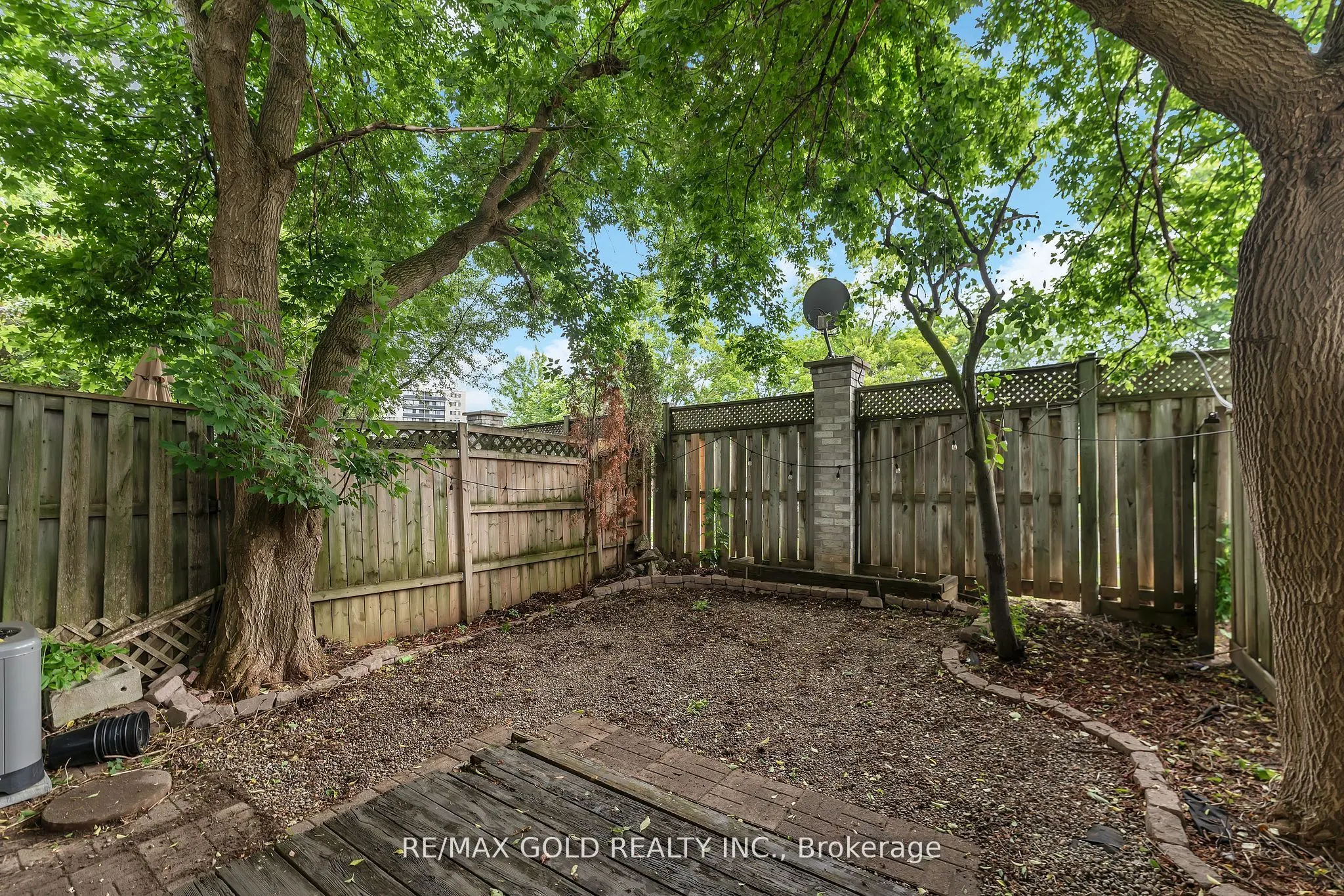 90 Mooregate Crescent, #34