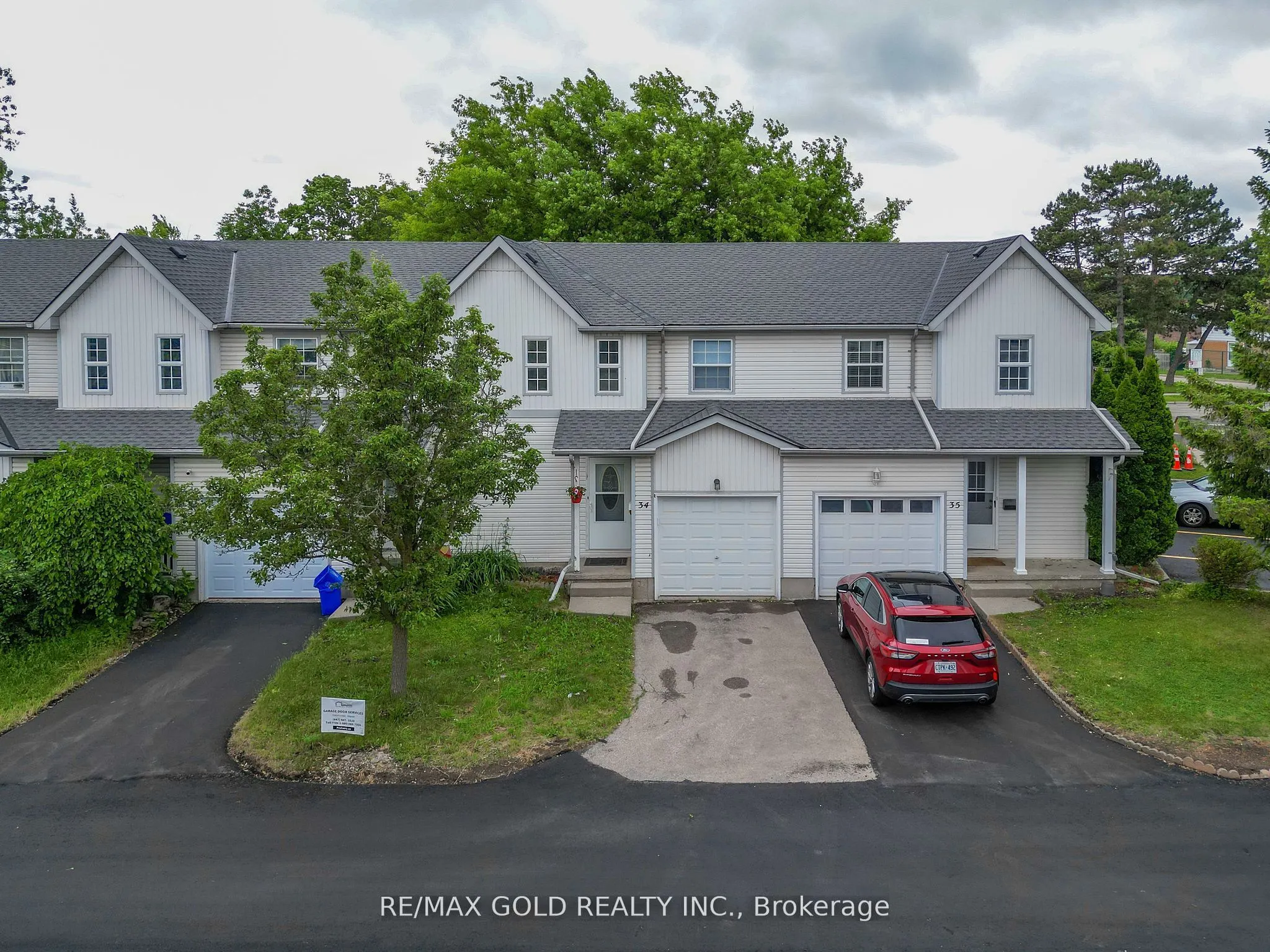 90 Mooregate Crescent, #34