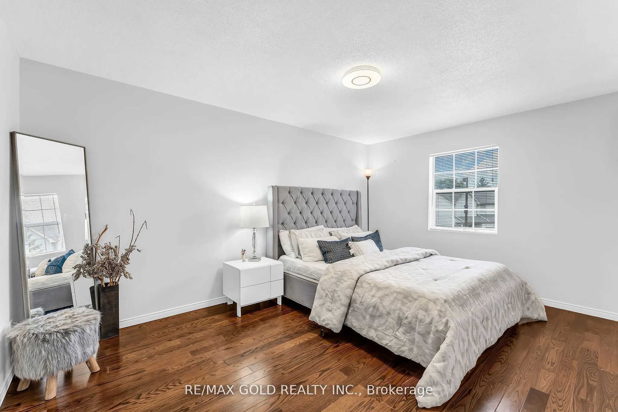 90 Mooregate Crescent, #34