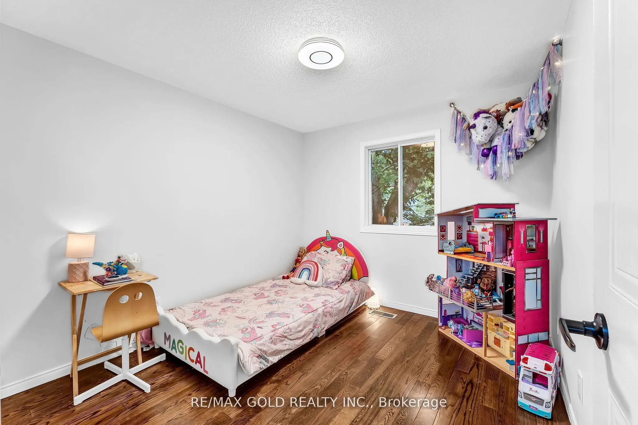 90 Mooregate Crescent, #34