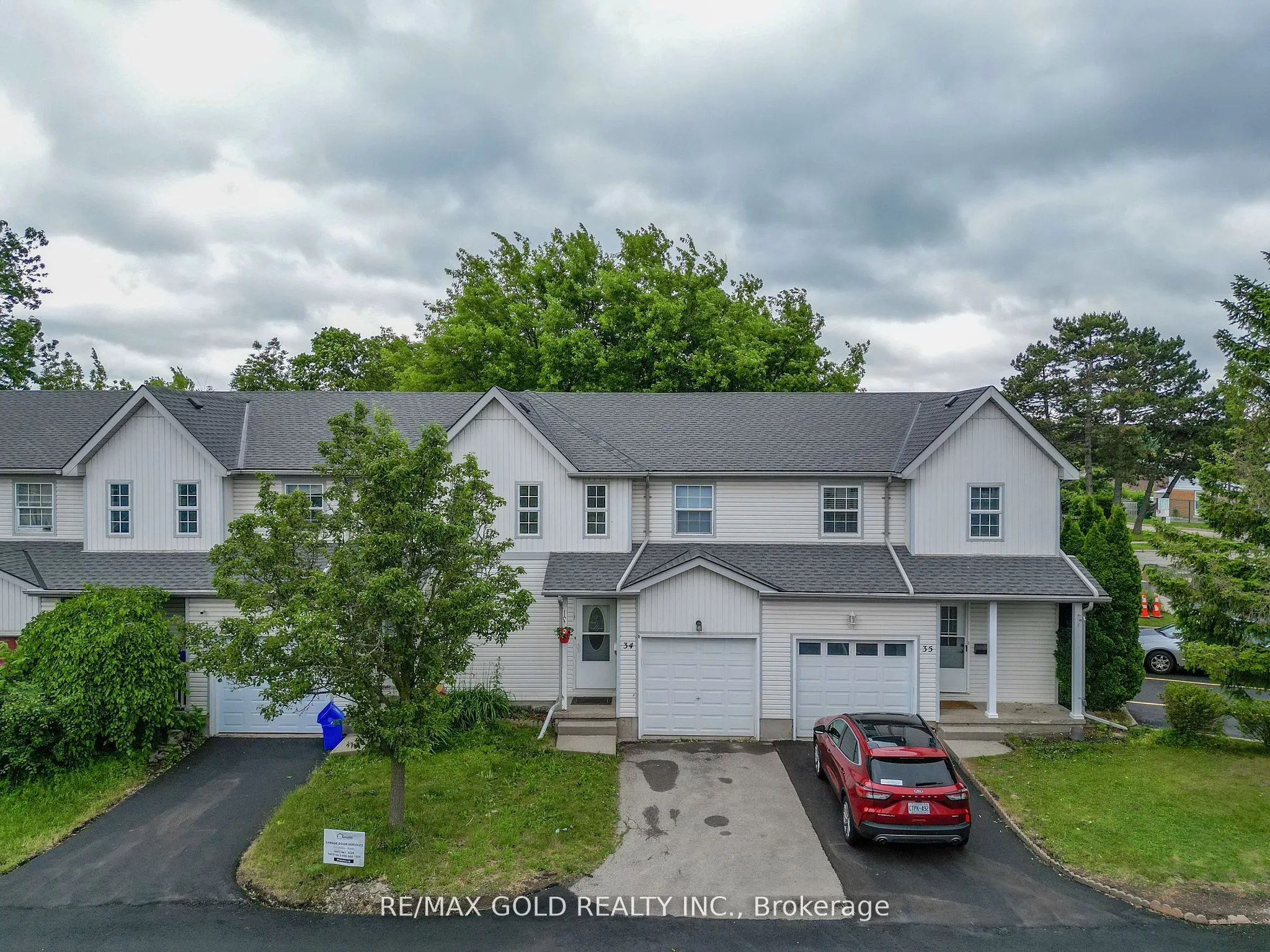 90 Mooregate Crescent, #34