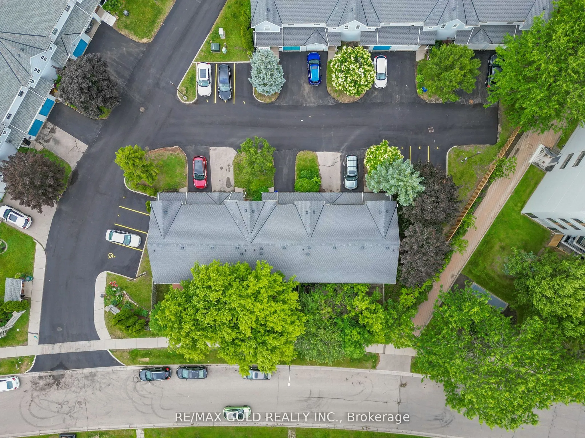 90 Mooregate Crescent, #34