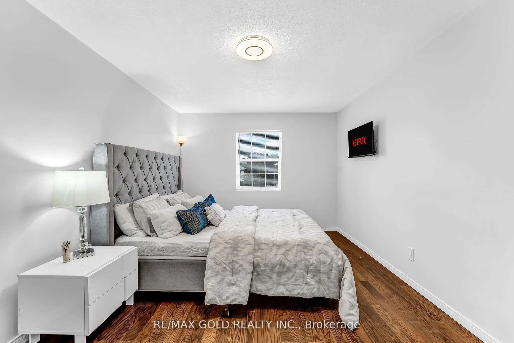 90 Mooregate Crescent, #34