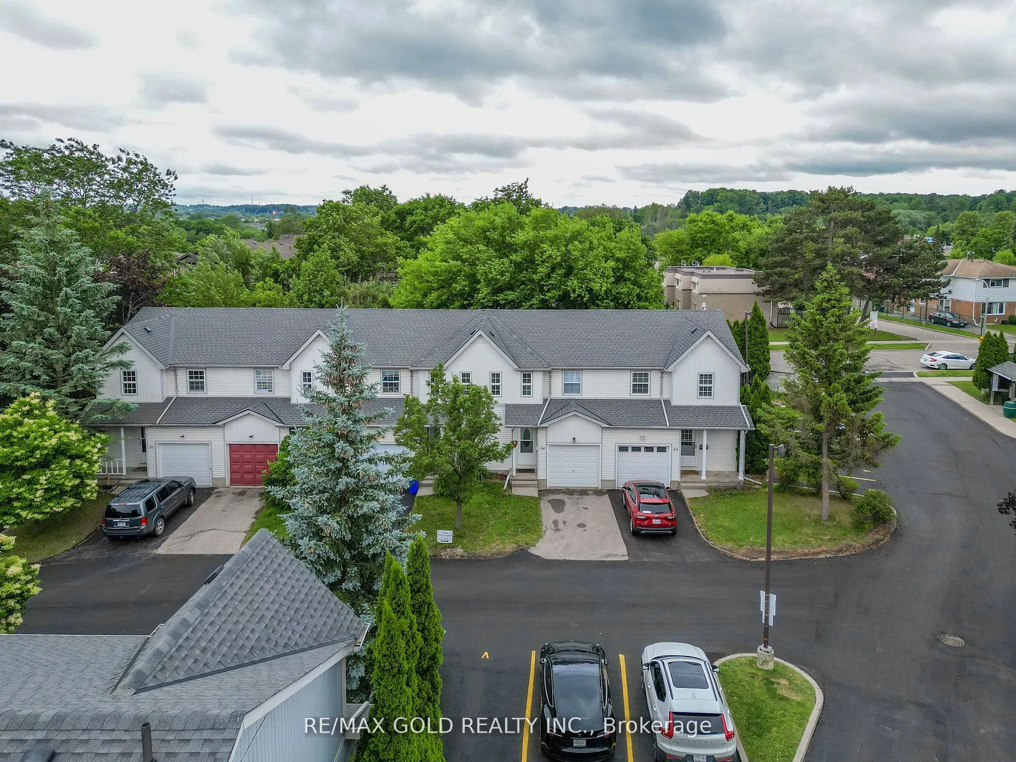 90 Mooregate Crescent, #34