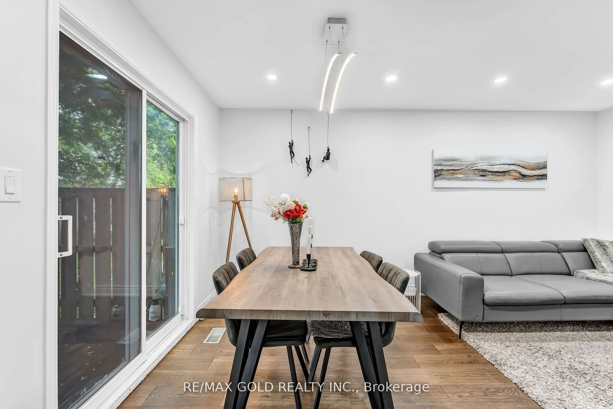 90 Mooregate Crescent, #34