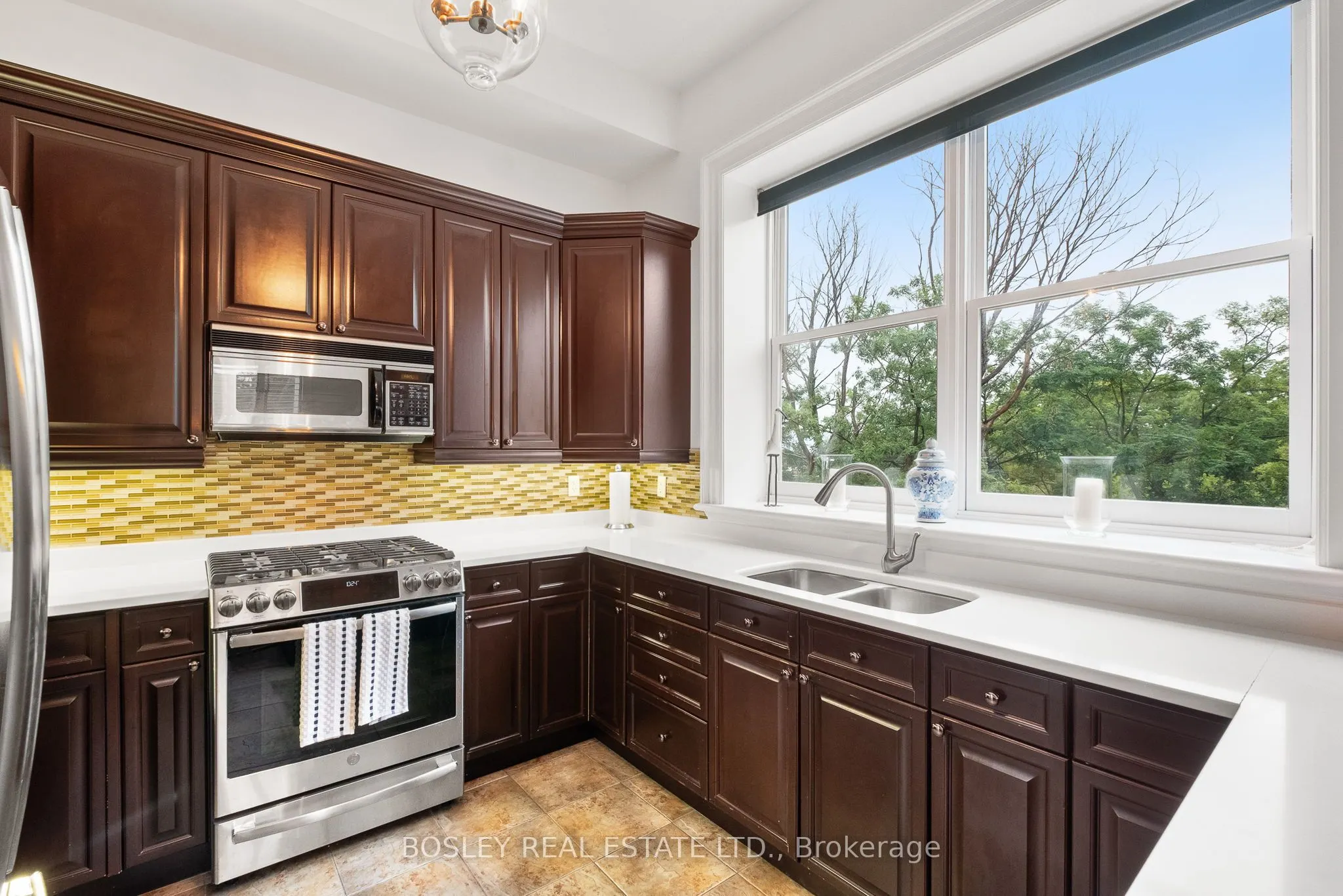 72 Pine Street, #304