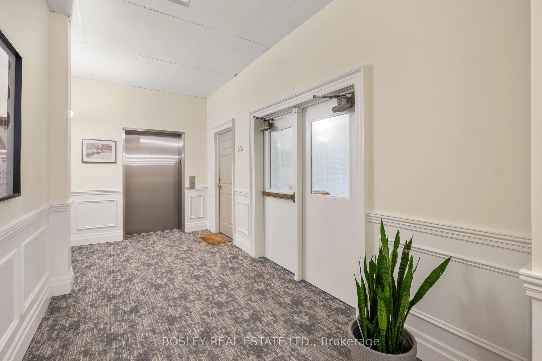 72 Pine Street, #304