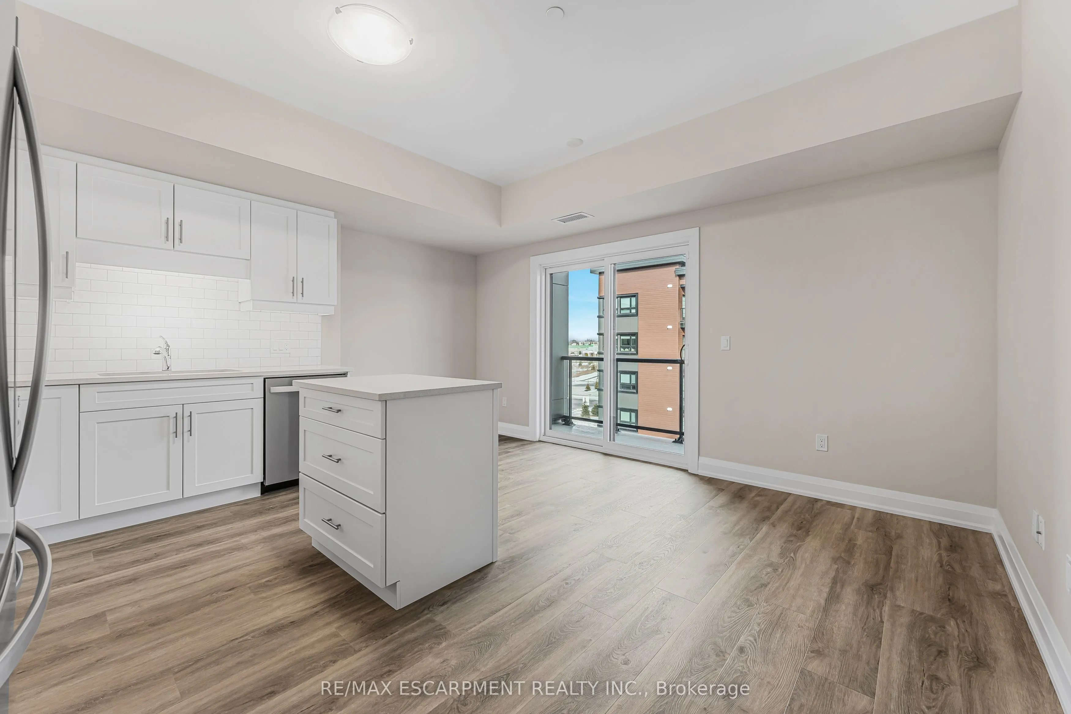 118 Summersides Boulevard, #303